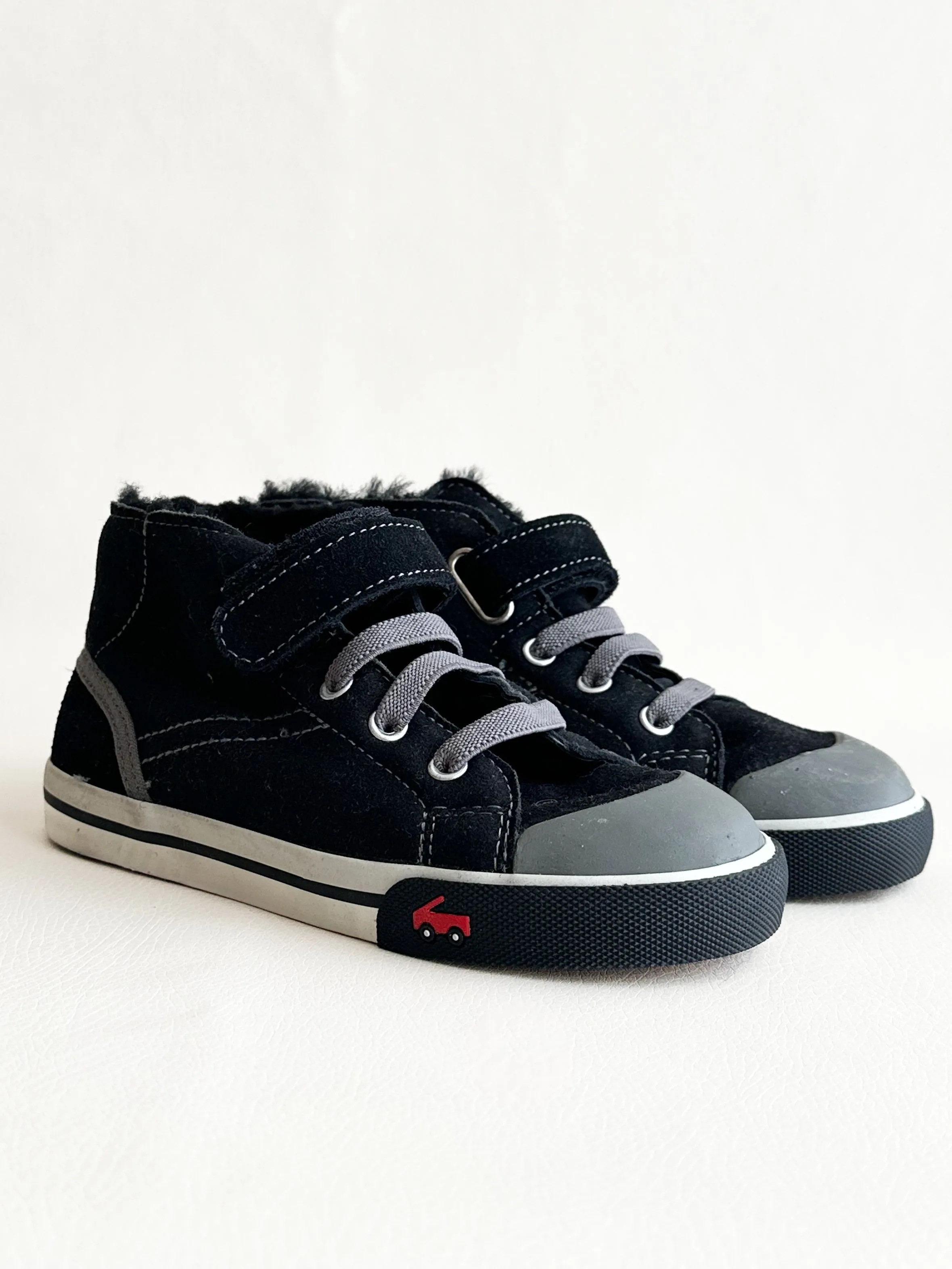 ♻ See Kai Run 12.5 Youth Sneakers