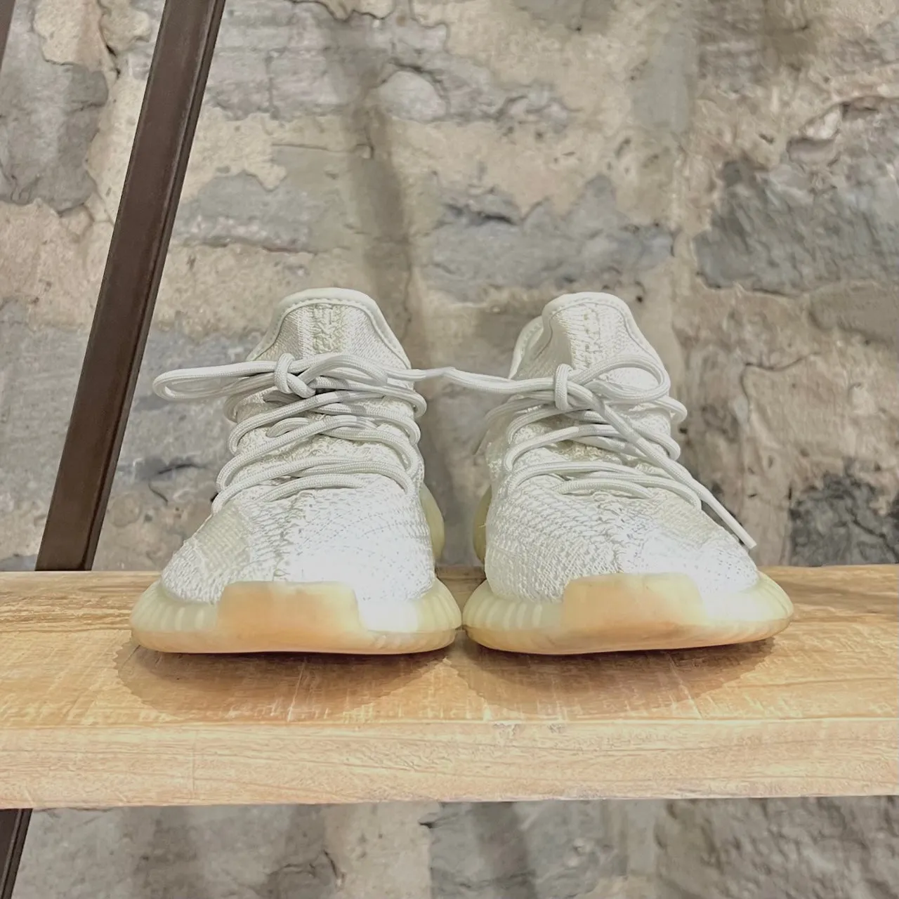 Adidas YEEZY 350 V2 Light Ivory Sneakers
