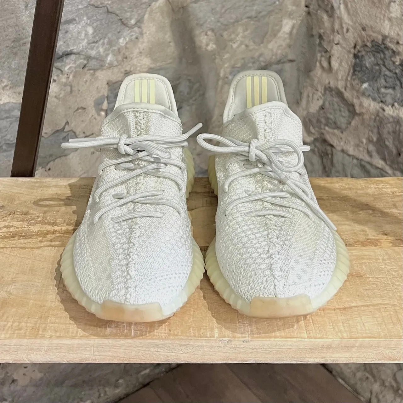 Adidas YEEZY 350 V2 Light Ivory Sneakers