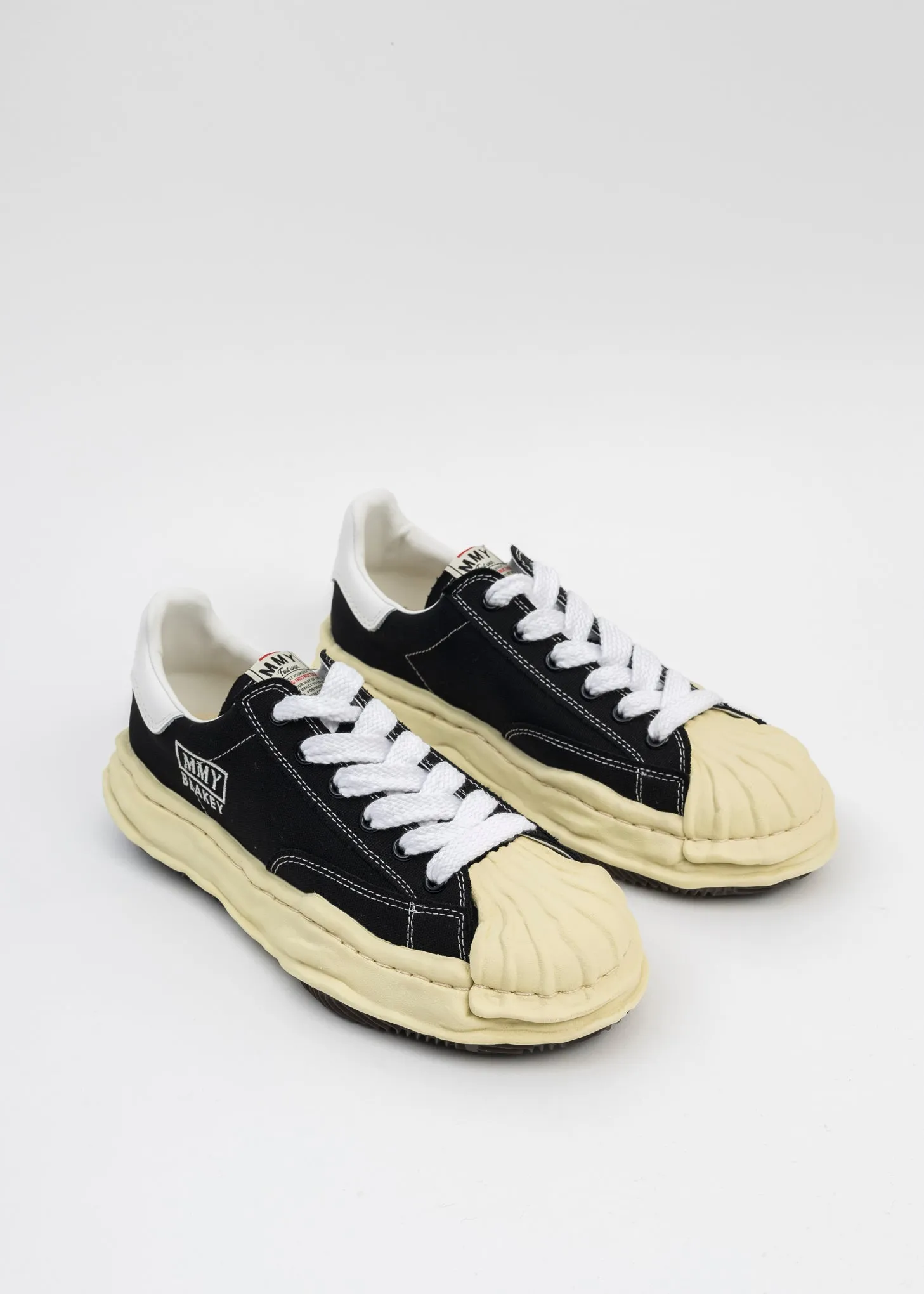 Black OG Sole Vintage Colour Canvas Low-Top Sneaker (BLAKEY LOW)
