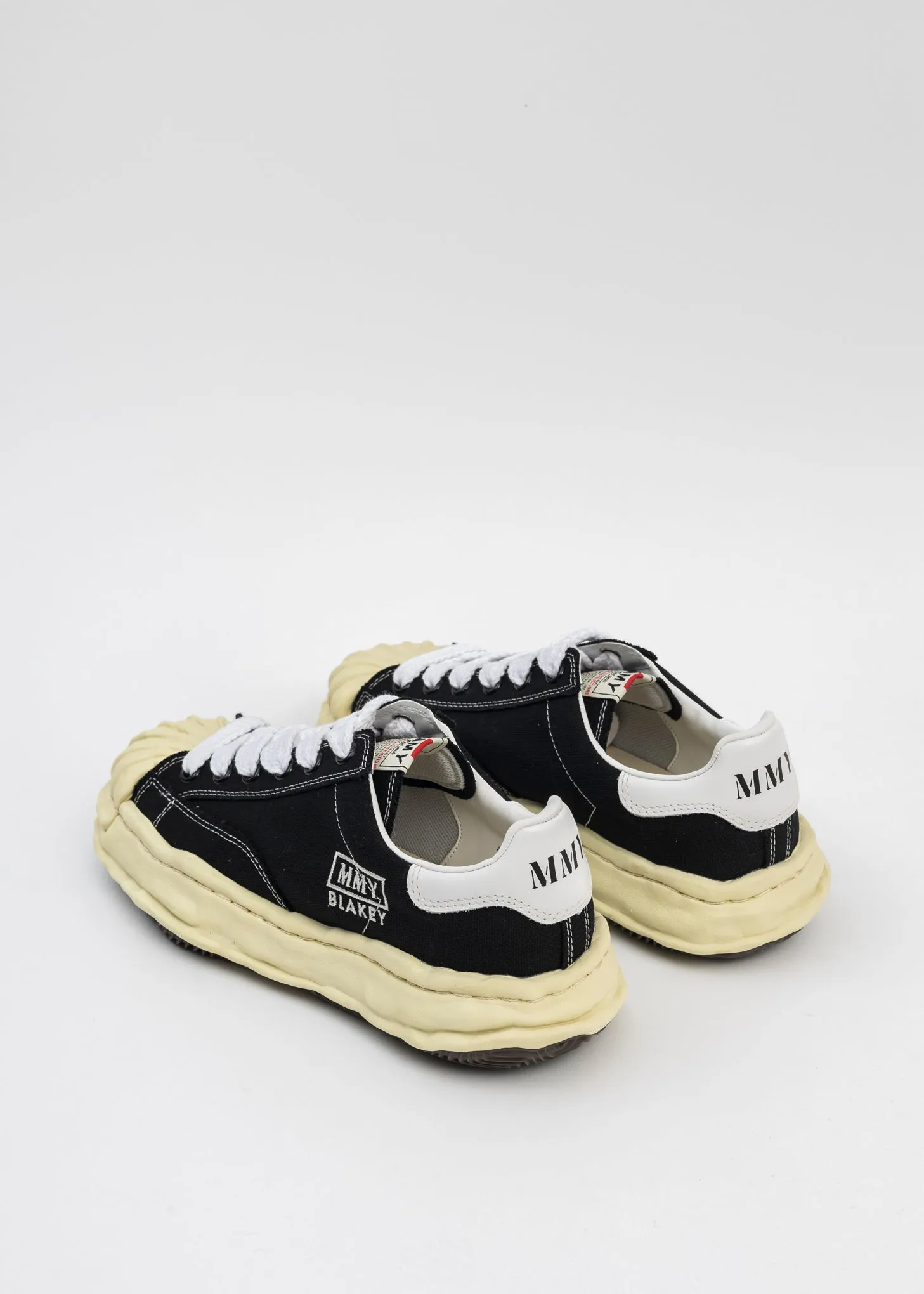 Black OG Sole Vintage Colour Canvas Low-Top Sneaker (BLAKEY LOW)