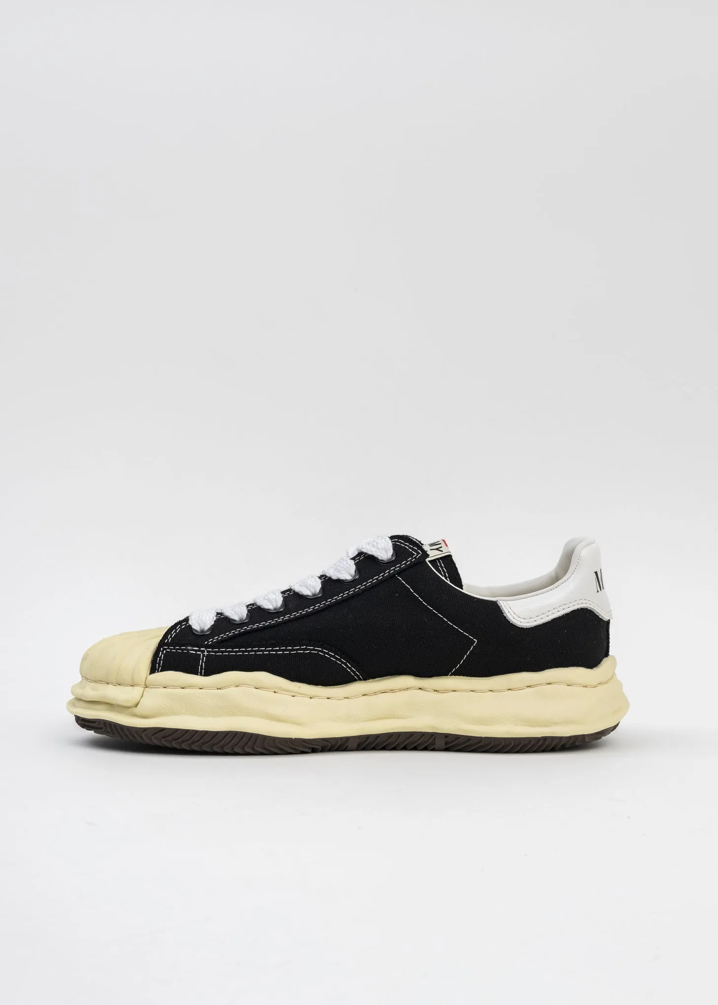 Black OG Sole Vintage Colour Canvas Low-Top Sneaker (BLAKEY LOW)