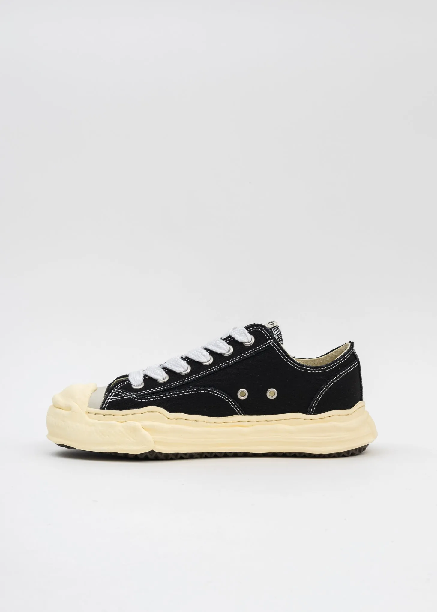 Black OG Sole Vintage Colour Canvas Low-Top Sneaker (HANK LOW)