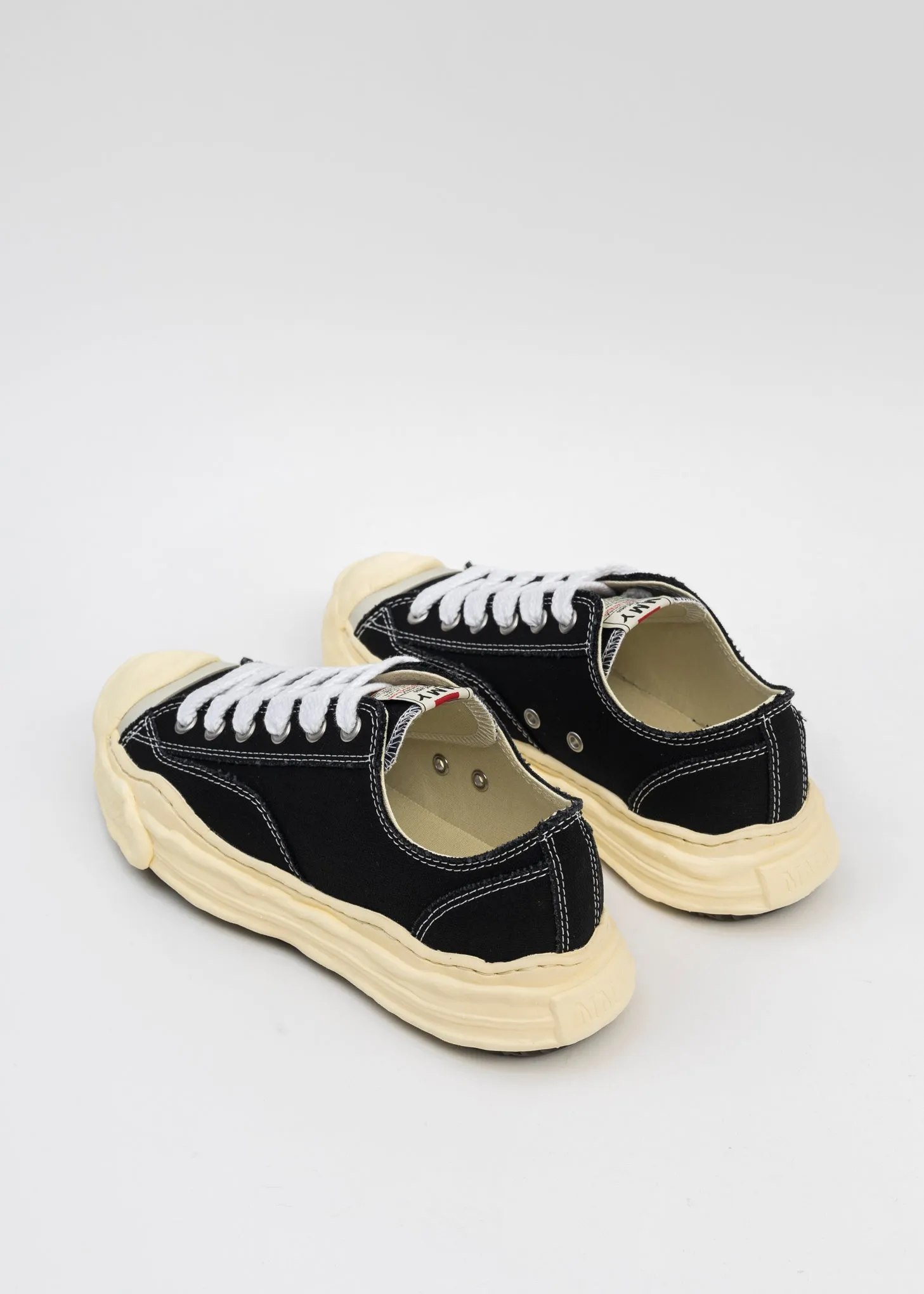 Black OG Sole Vintage Colour Canvas Low-Top Sneaker (HANK LOW)