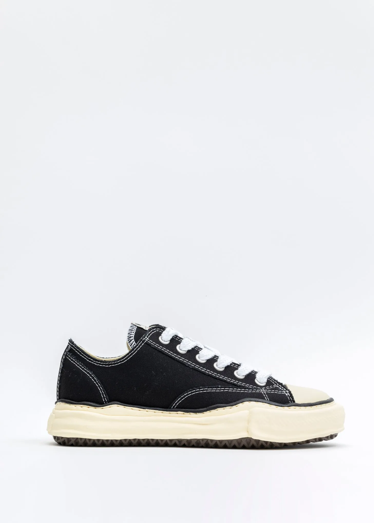 Black OG Sole Vintage Colour Canvas Low-Top Sneaker (PETERSON LOW)