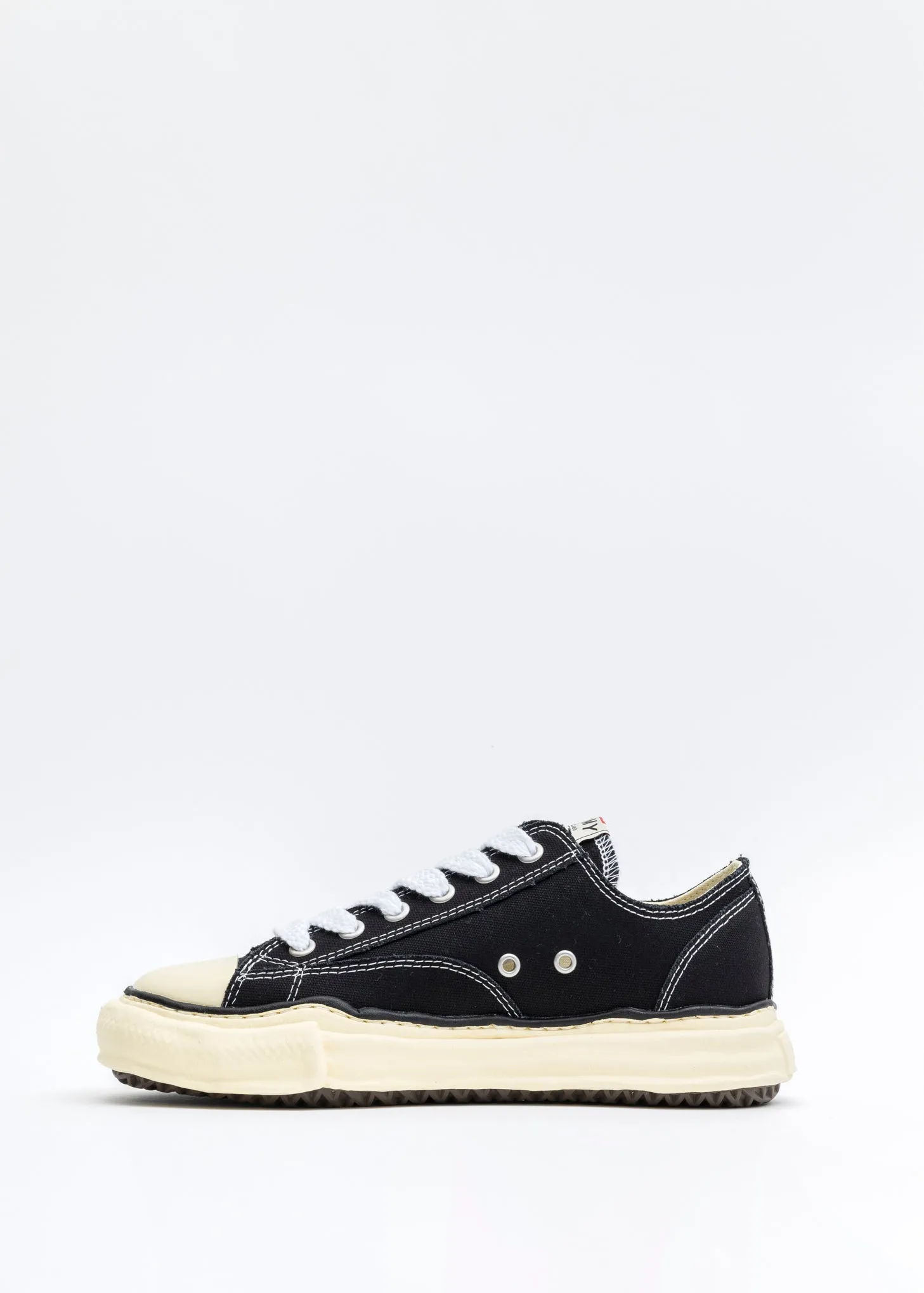 Black OG Sole Vintage Colour Canvas Low-Top Sneaker (PETERSON LOW)