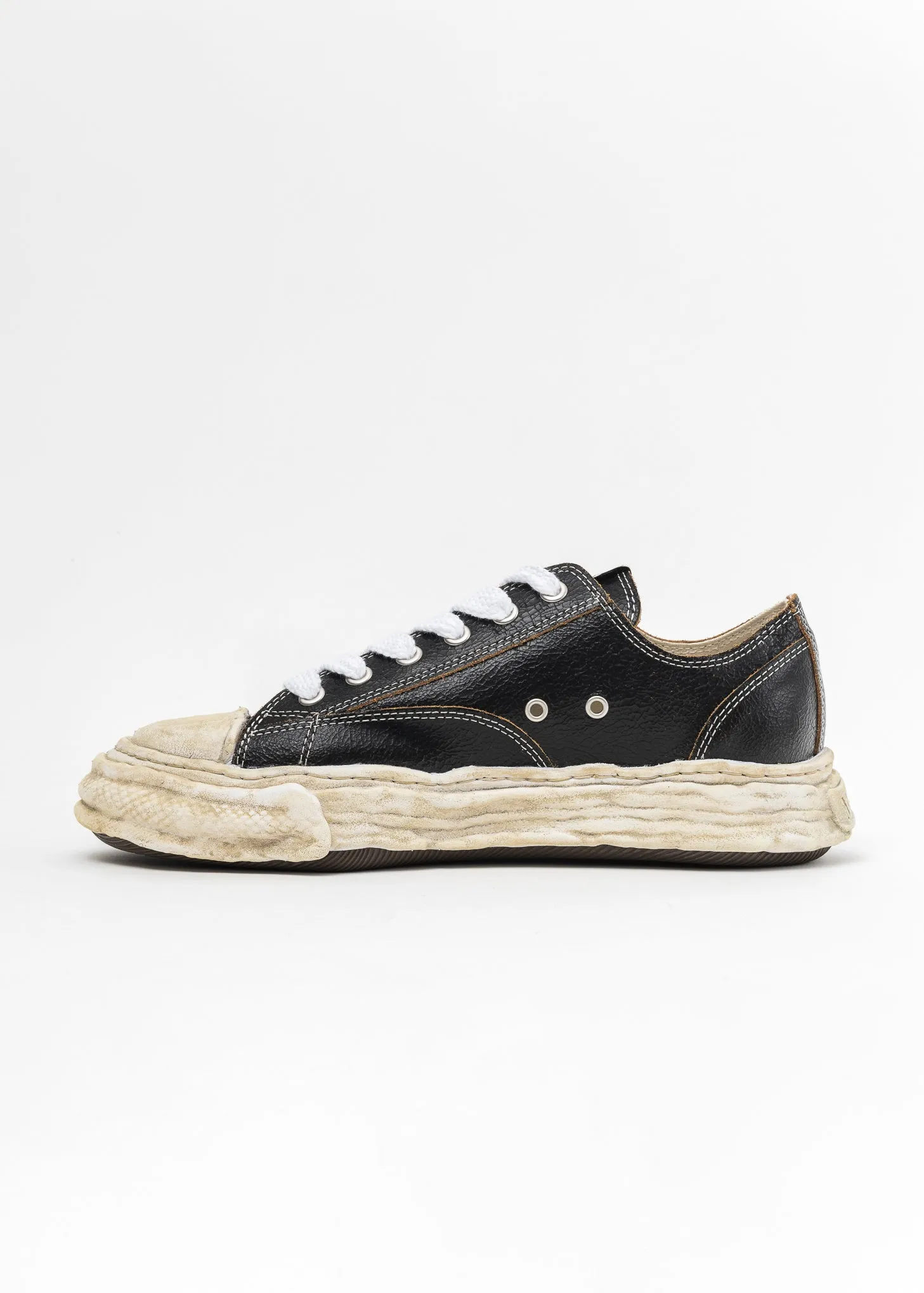 Black Original Sole Canvas Cracking Leather Lowcut Sneaker (PETERSON 23 LOW)