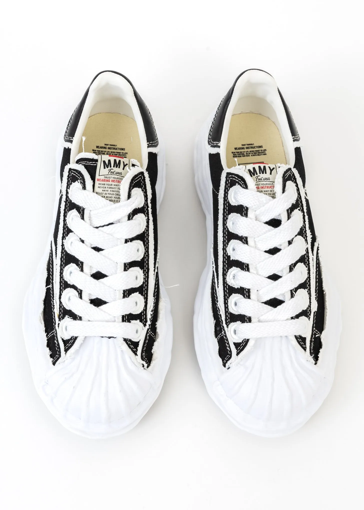 Black Original Sole Double-Layered Canvas Low-Top Sneaker (BLAKEY LOW)