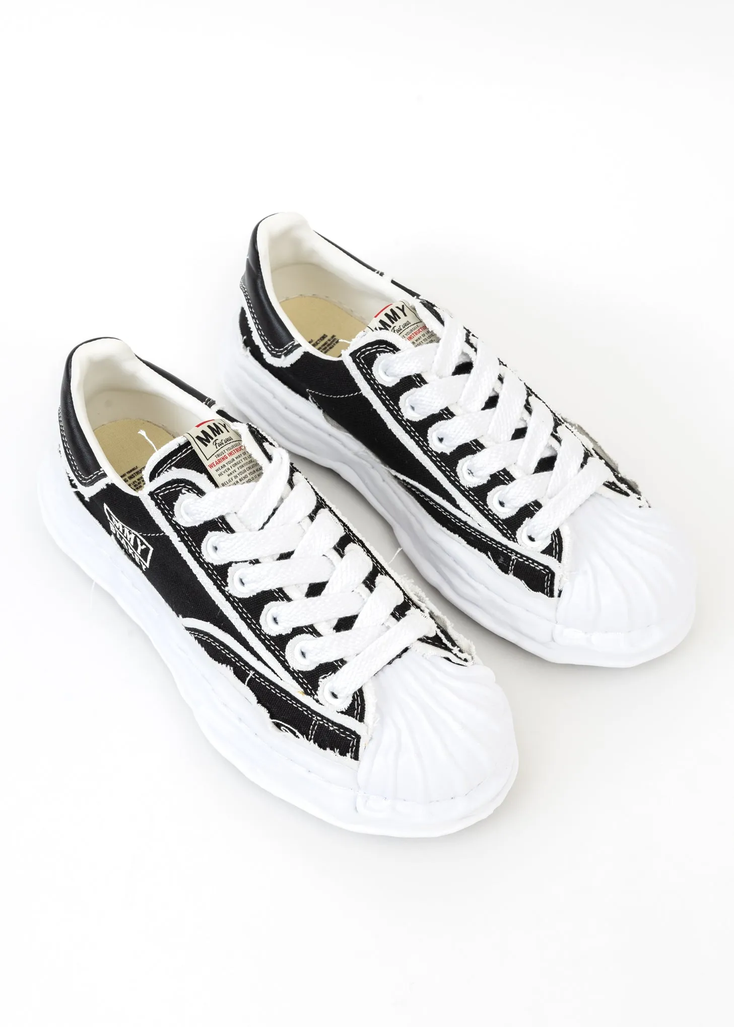 Black Original Sole Double-Layered Canvas Low-Top Sneaker (BLAKEY LOW)