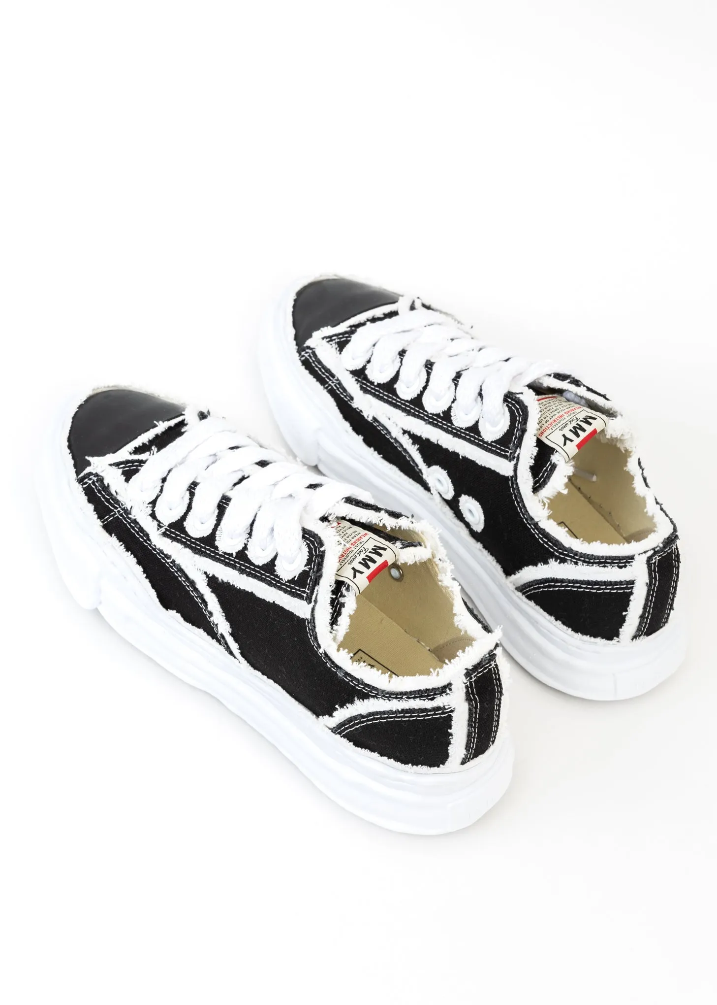 Black Original Sole Double-Layered Canvas Low-Top Sneaker (PETERSON LOW)