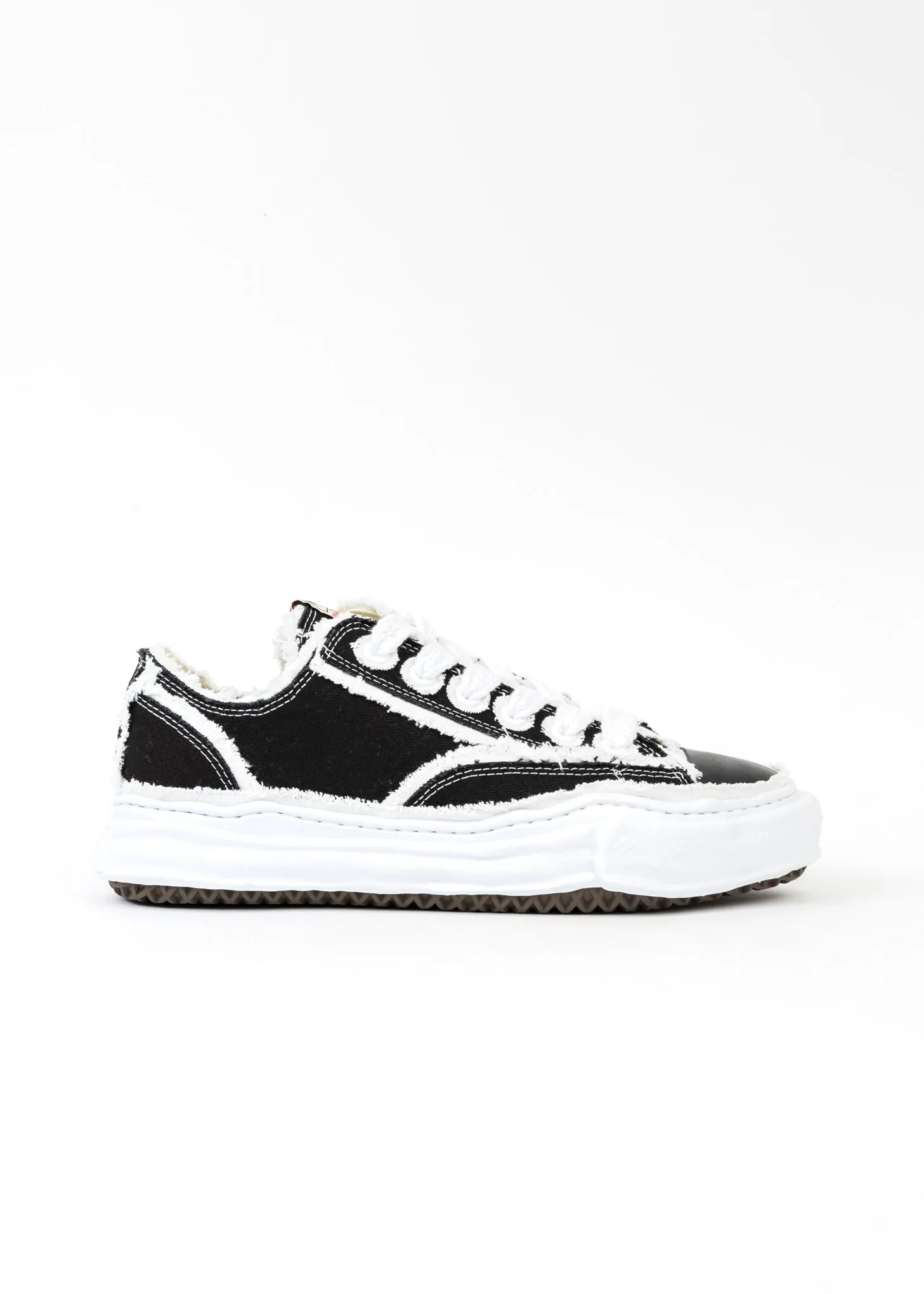Black Original Sole Double-Layered Canvas Low-Top Sneaker (PETERSON LOW)
