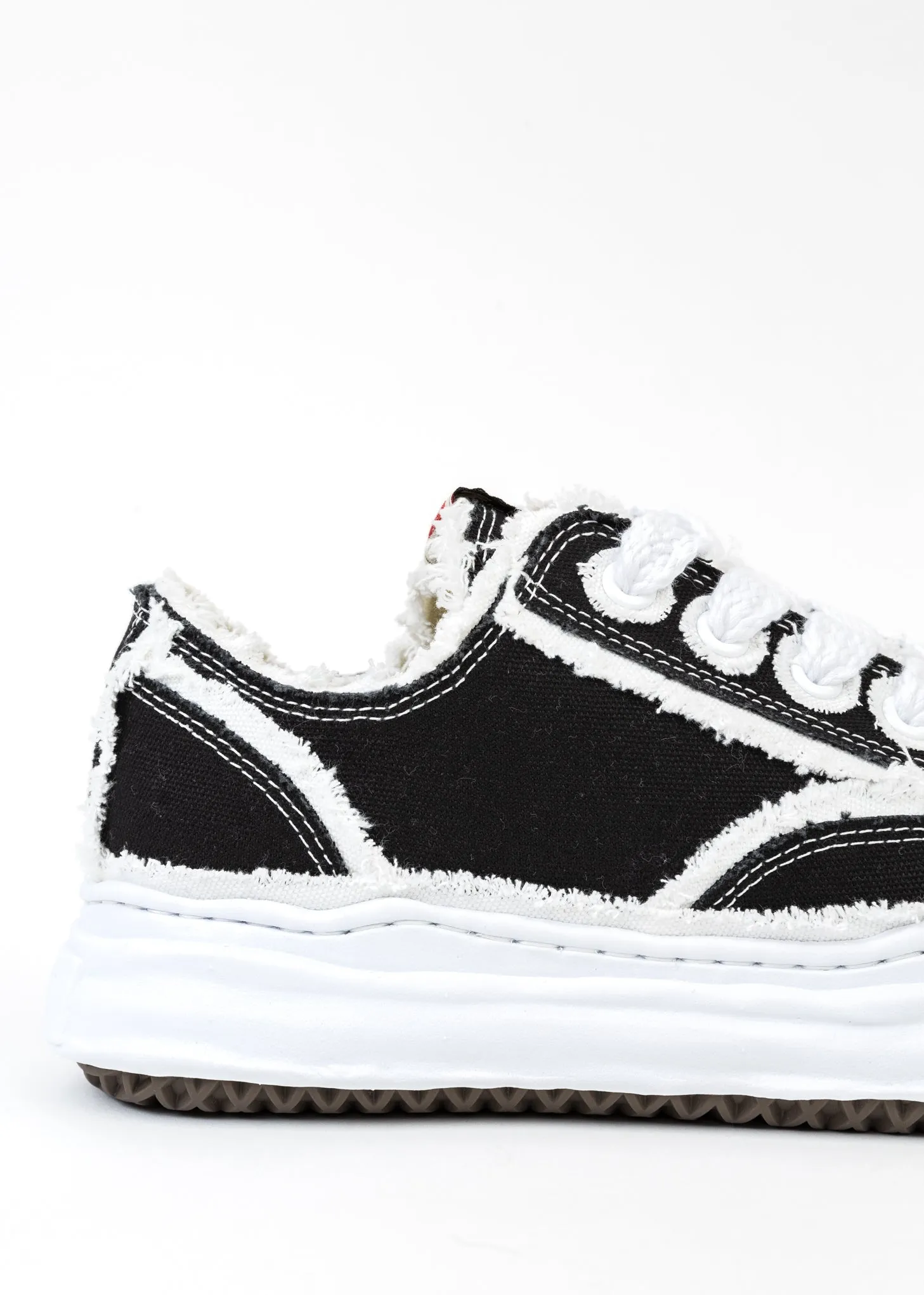 Black Original Sole Double-Layered Canvas Low-Top Sneaker (PETERSON LOW)