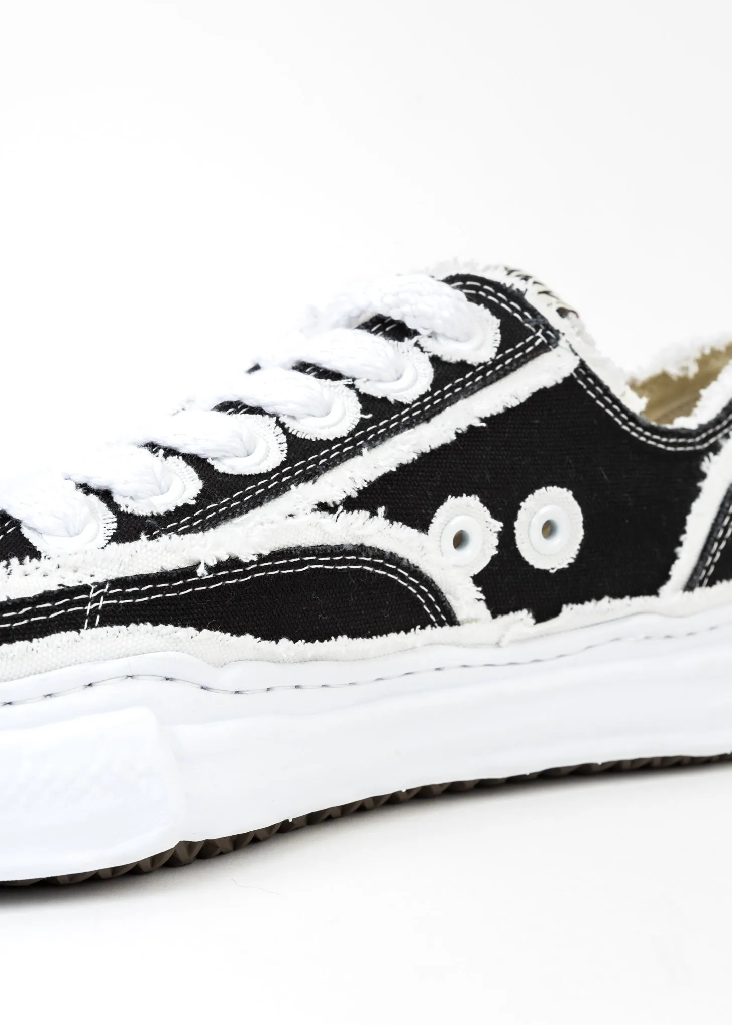 Black Original Sole Double-Layered Canvas Low-Top Sneaker (PETERSON LOW)