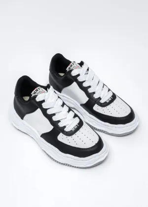 Black/White OG Sole Leather Low-Top Sneaker (WAYNE LOW)