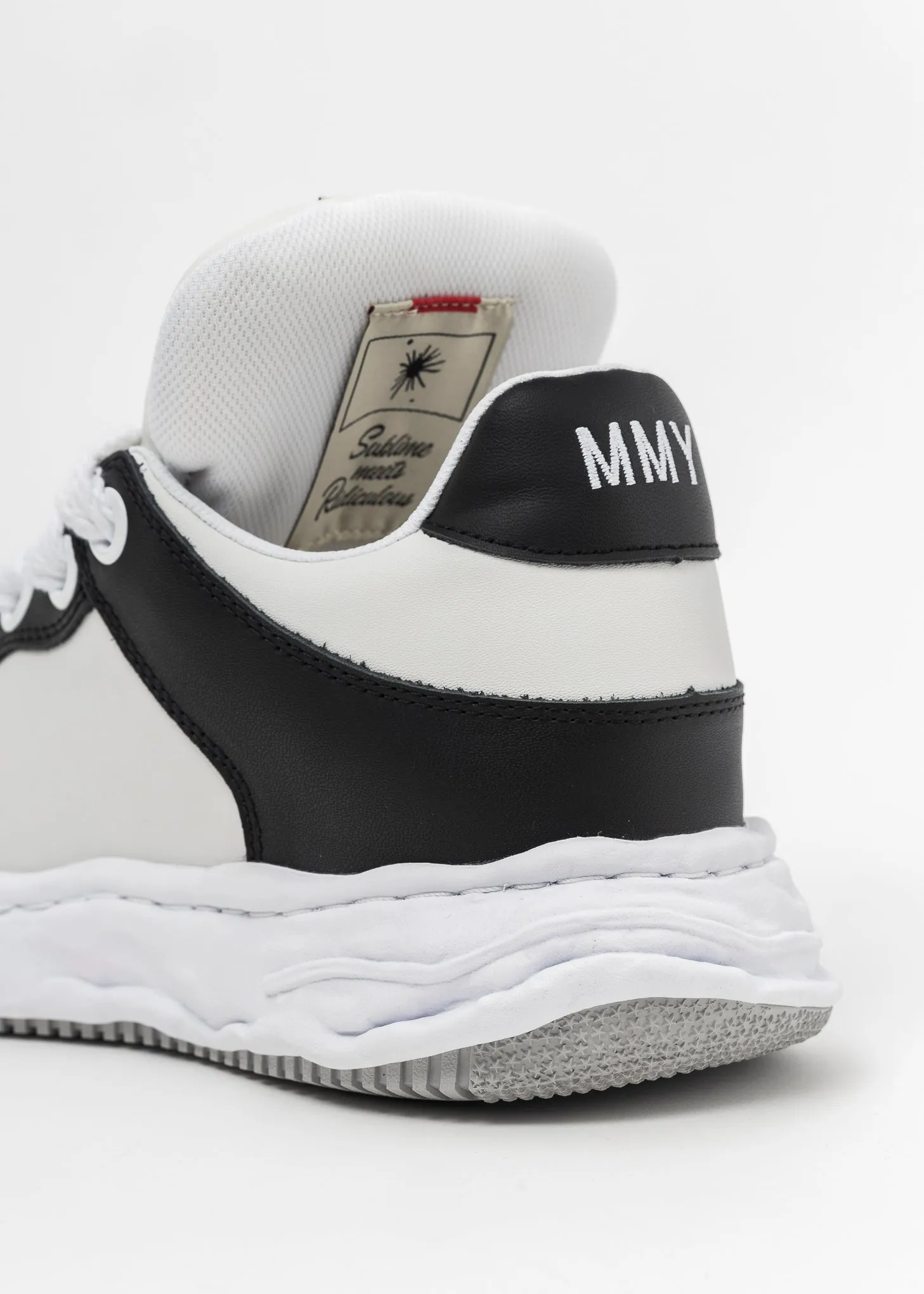 Black/White Original Sole Leather Puffer Low-Top Sneaker (WAYNE)