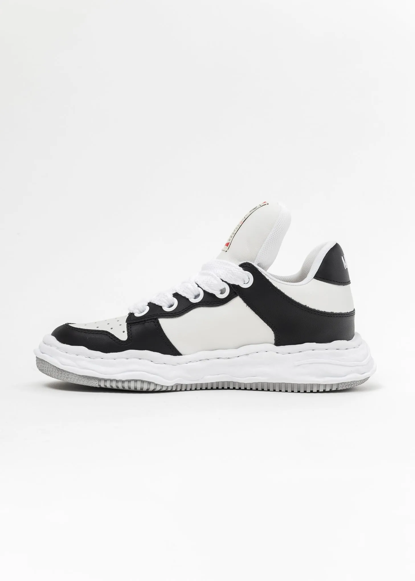 Black/White Original Sole Leather Puffer Low-Top Sneaker (WAYNE)