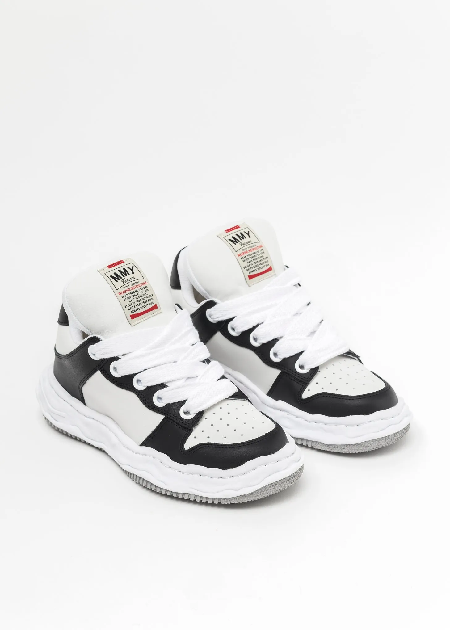Black/White Original Sole Leather Puffer Low-Top Sneaker (WAYNE)