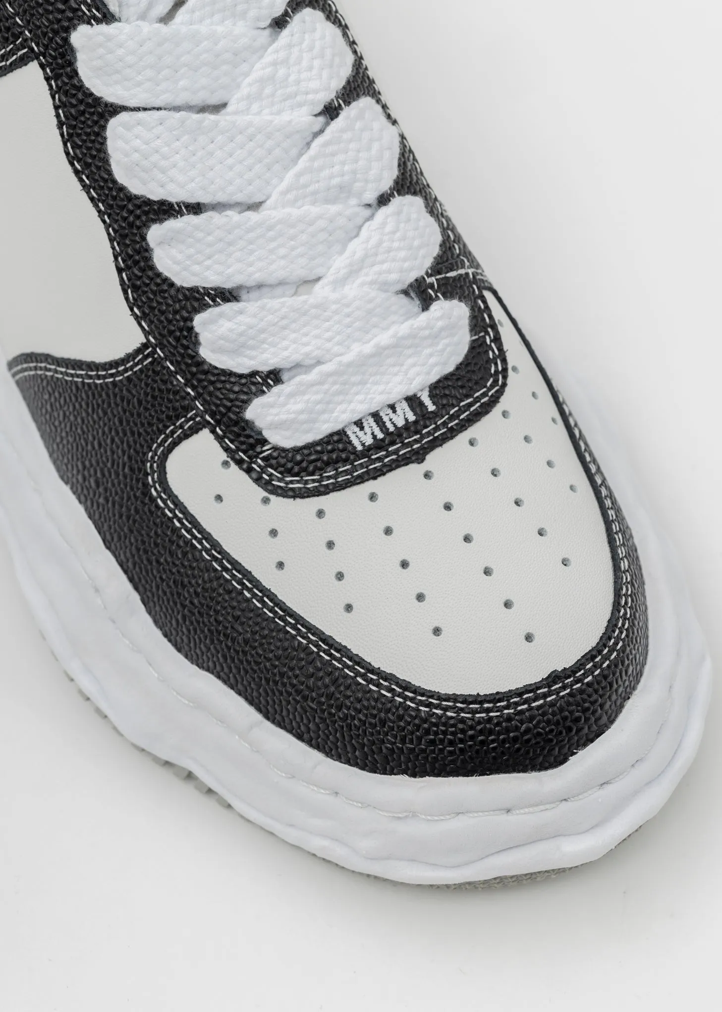 BLK/WHT OG Sole Bascket Leather Low-Top Sneaker (WAYNE LOW)
