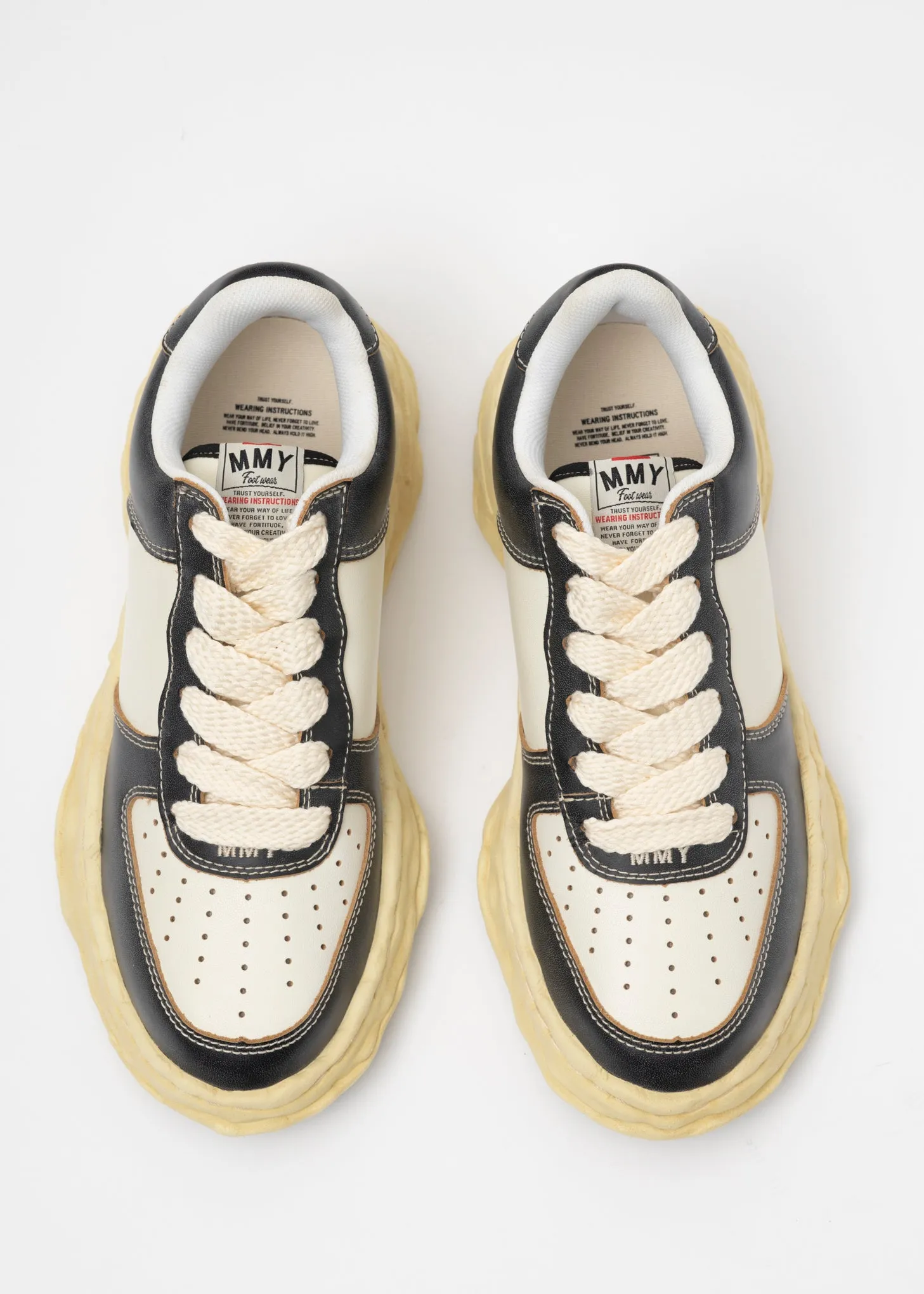 BLK/WHT OG Sole Vintage Effect Leather Low-TopSneaker (WAYNE LOW)