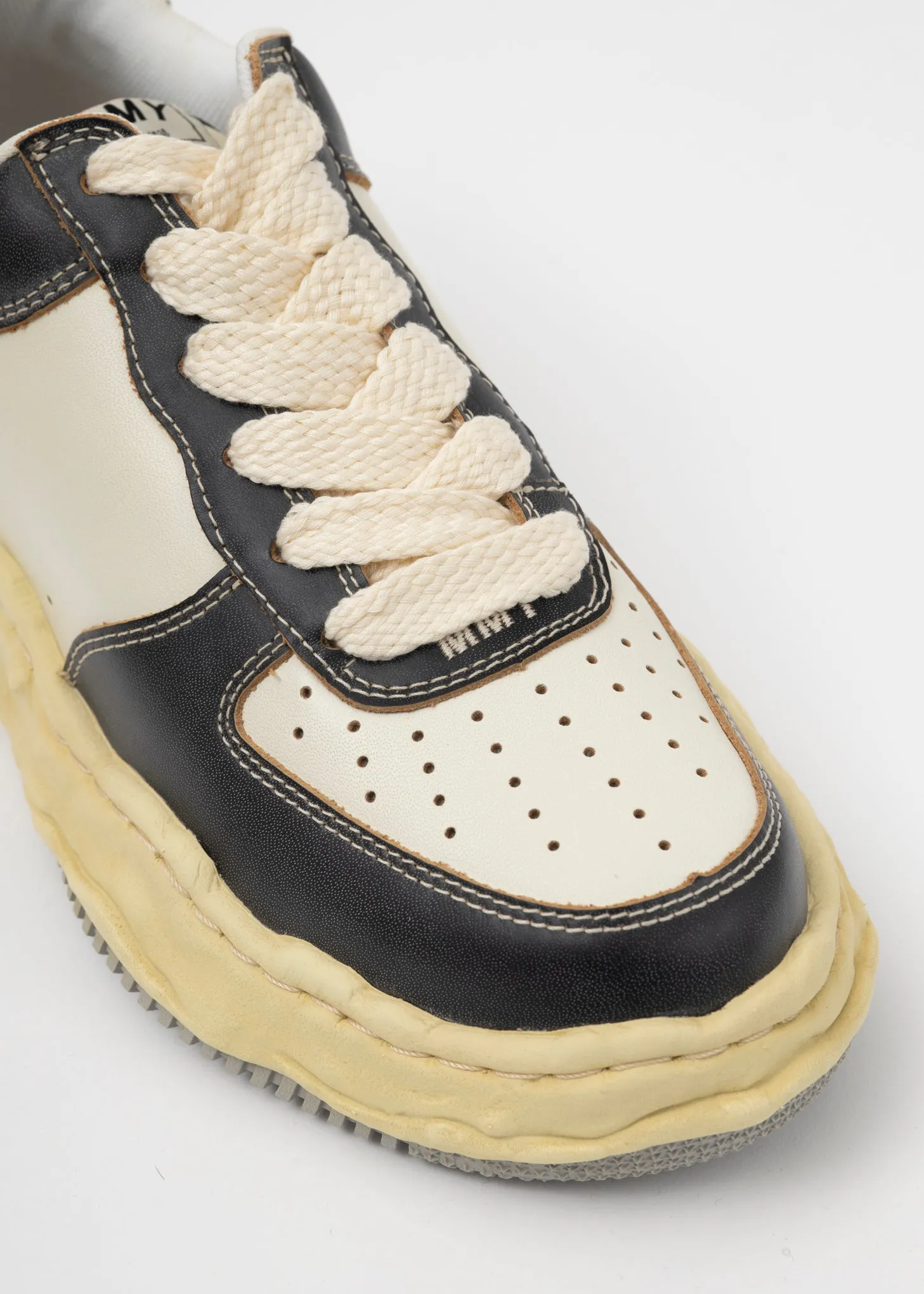 BLK/WHT OG Sole Vintage Effect Leather Low-TopSneaker (WAYNE LOW)