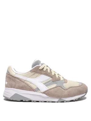 DIADORA N902 Low Top Sneakers Coffee Bean/Cloud Cream