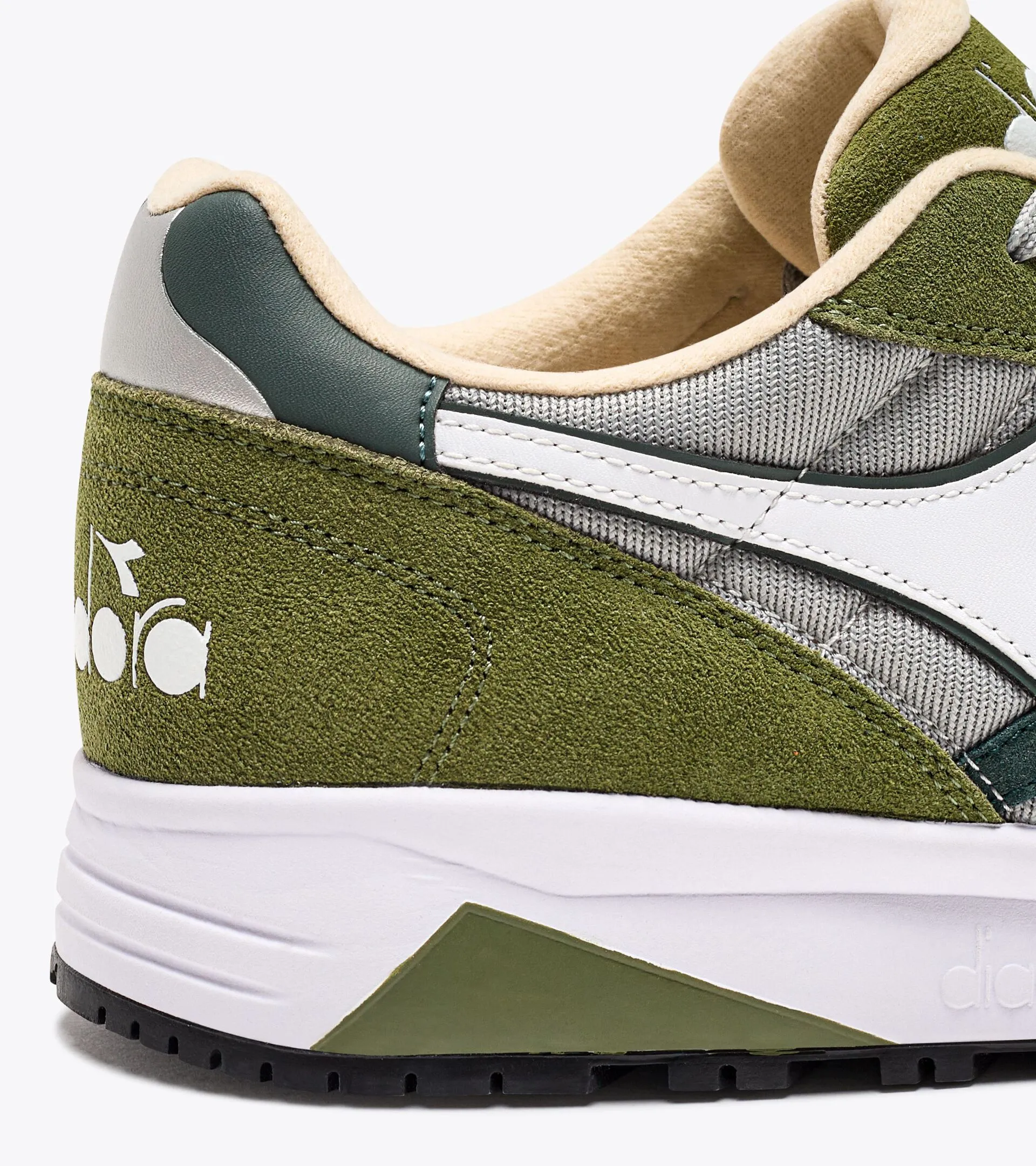 DIADORA N902 Low Top Sneakers White/Sphagnum