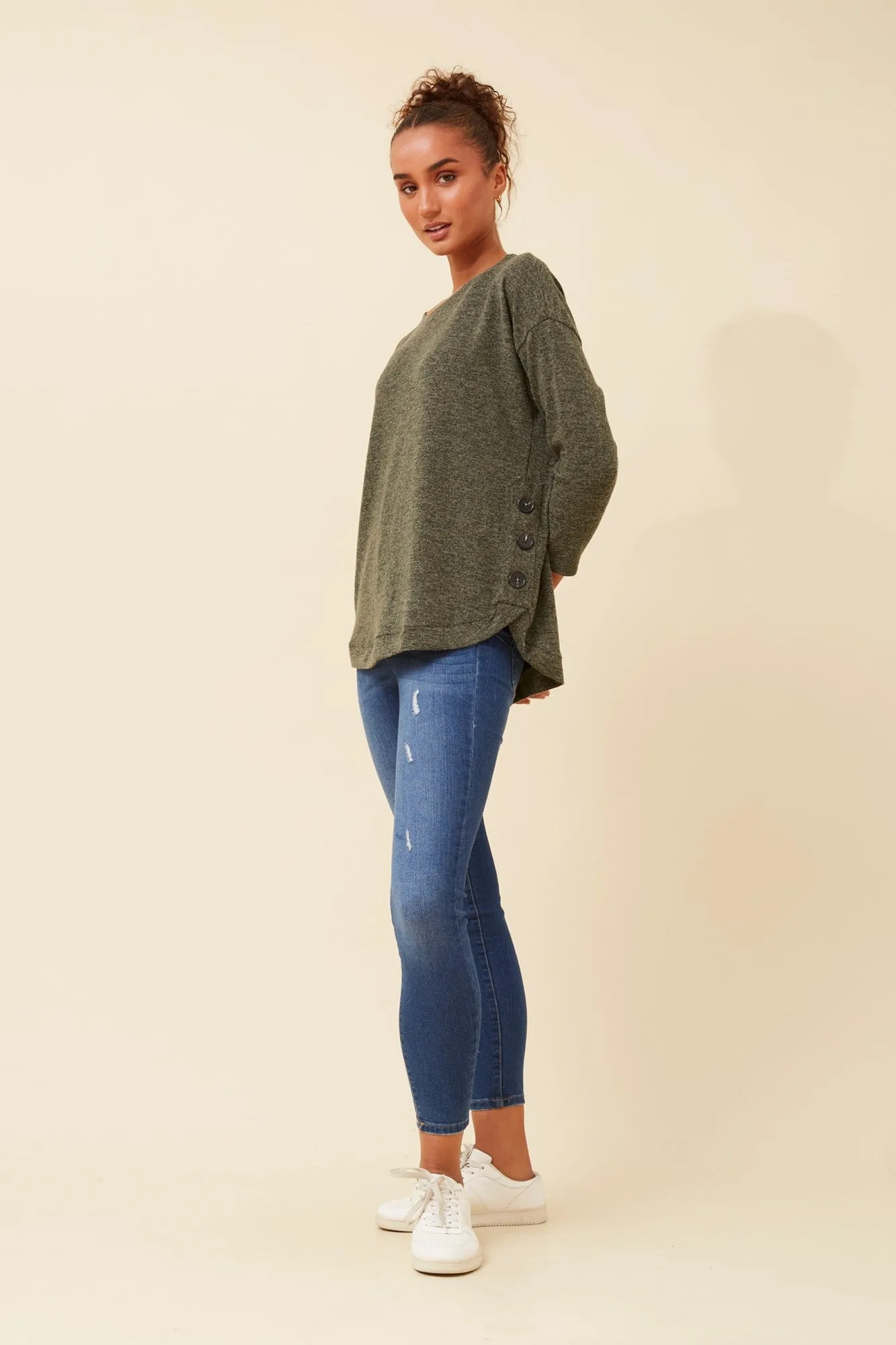 EVAN BUTTON DETAIL TOP