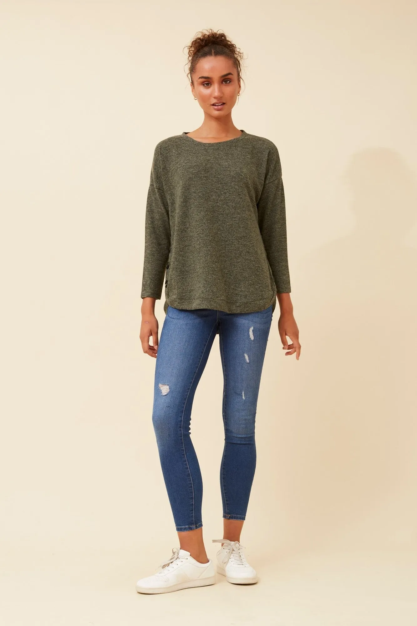 EVAN BUTTON DETAIL TOP