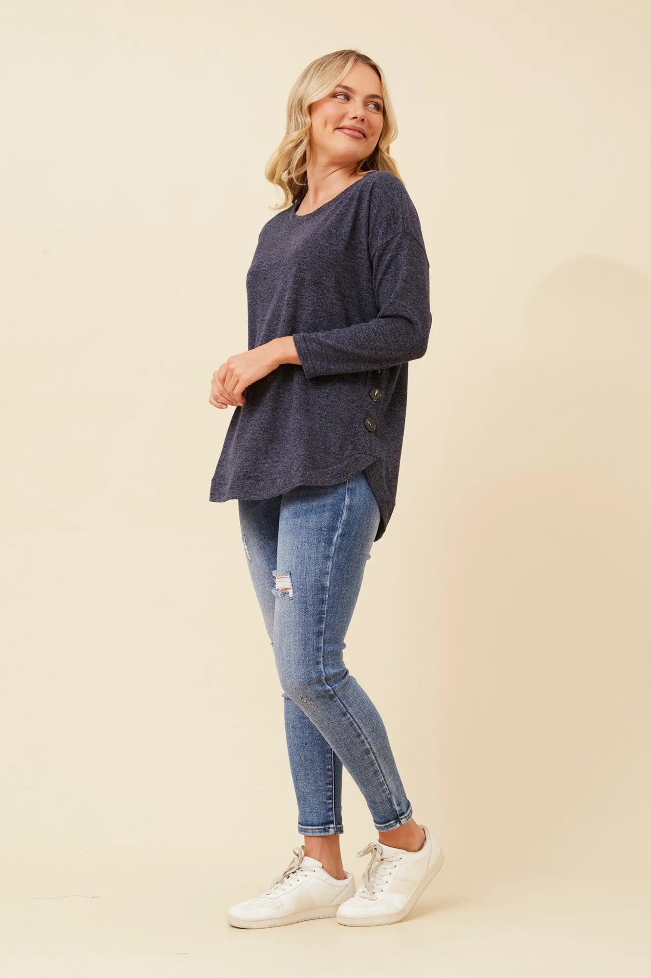 EVAN BUTTON DETAIL TOP