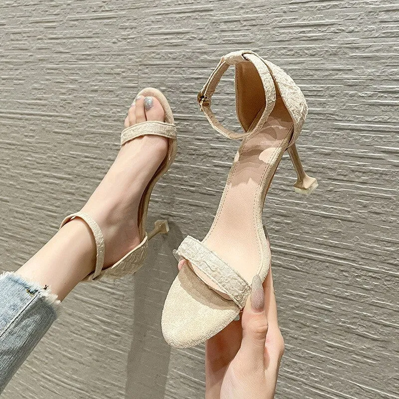 Low-Heeled Sandals Women