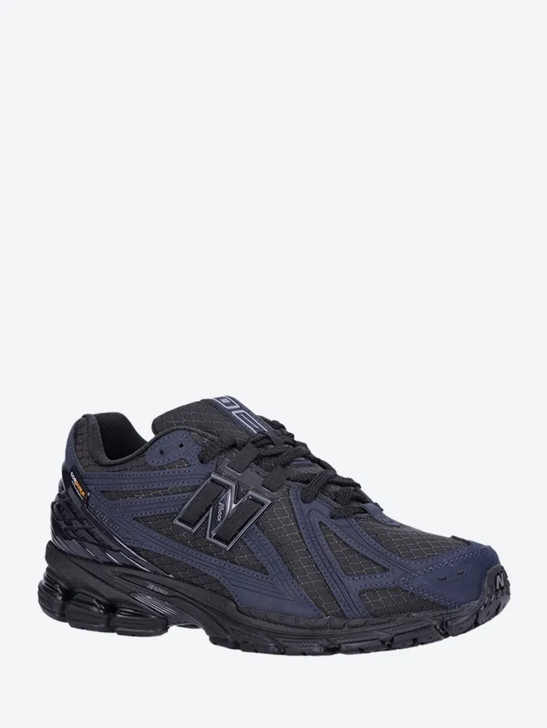 M1906rwe sneakers