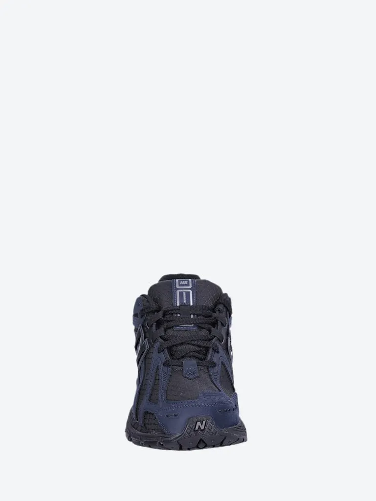 M1906rwe sneakers