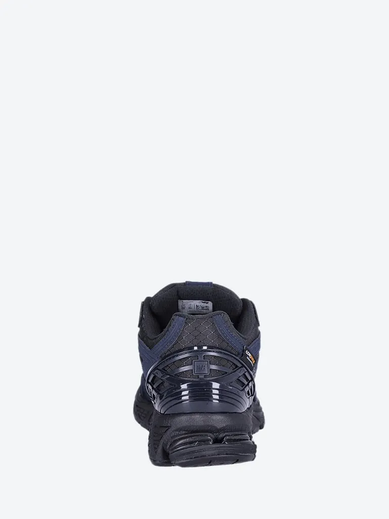 M1906rwe sneakers