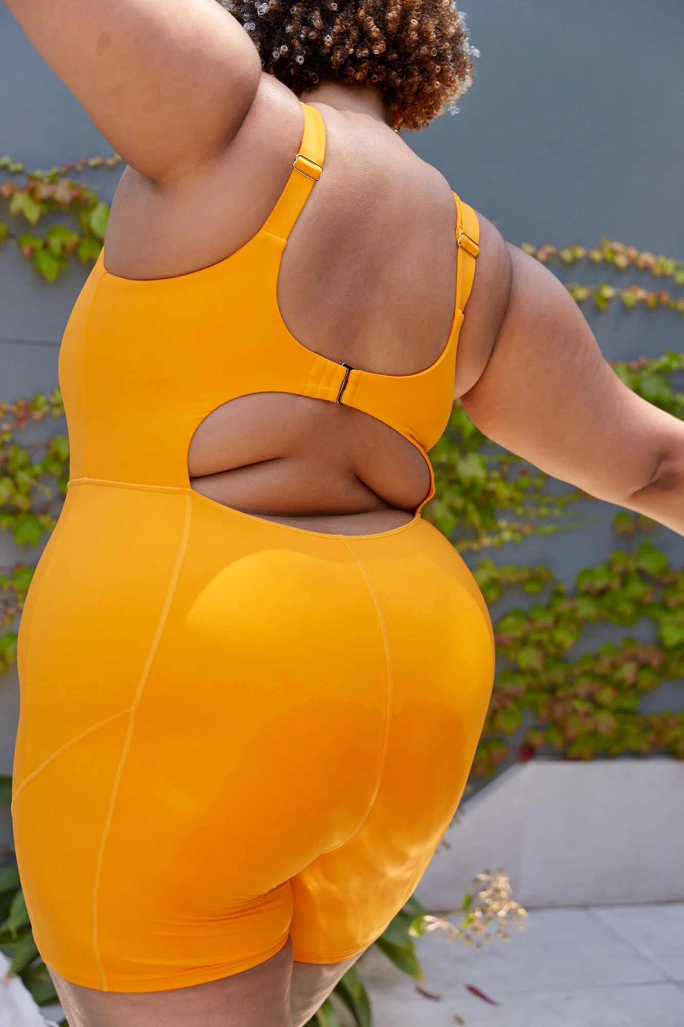MINA ONE PIECE - GOLDEN HOUR