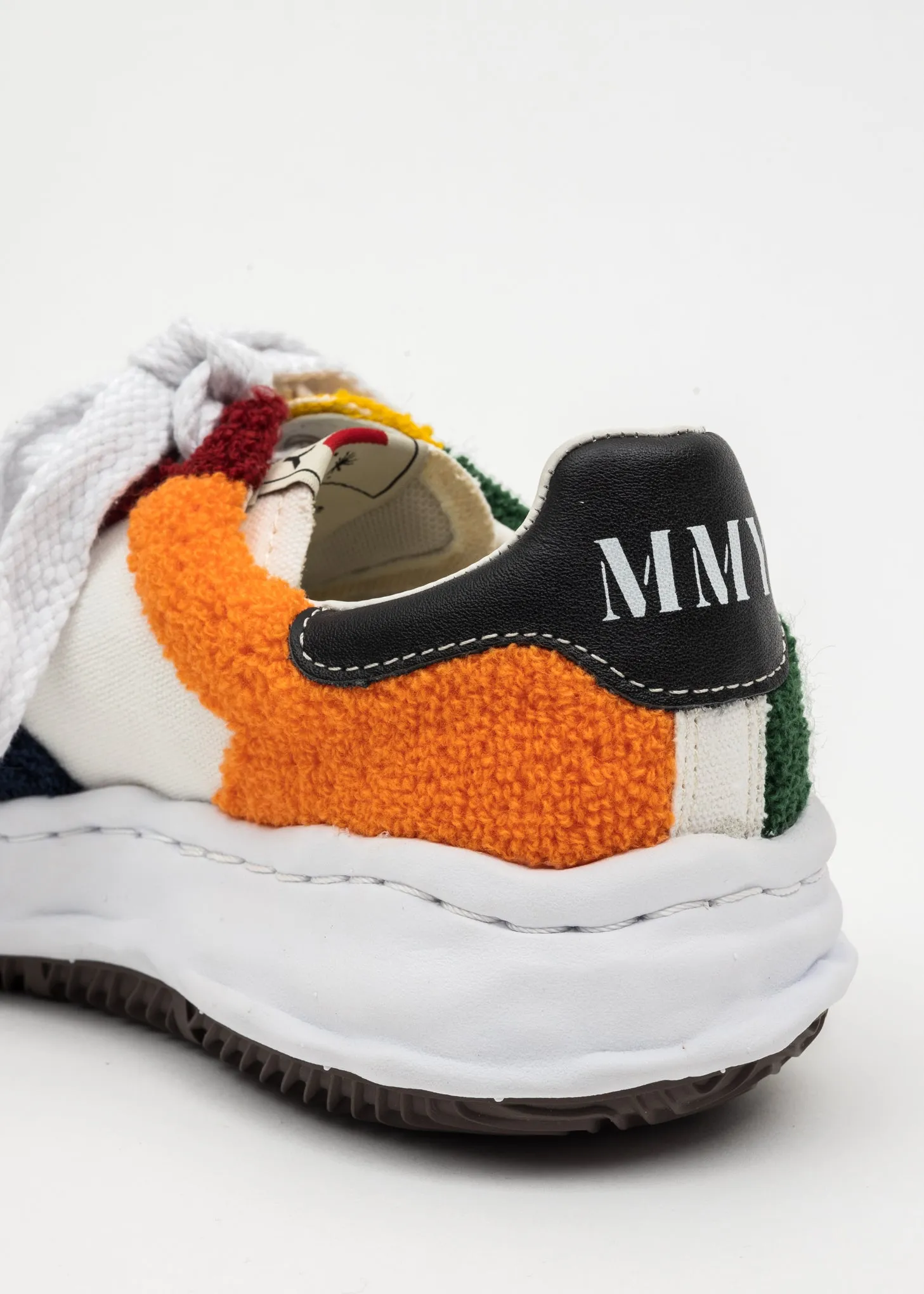 Multi OG Sole Sagara Embroidery Low-Top Sneaker (BLAKEY LOW)