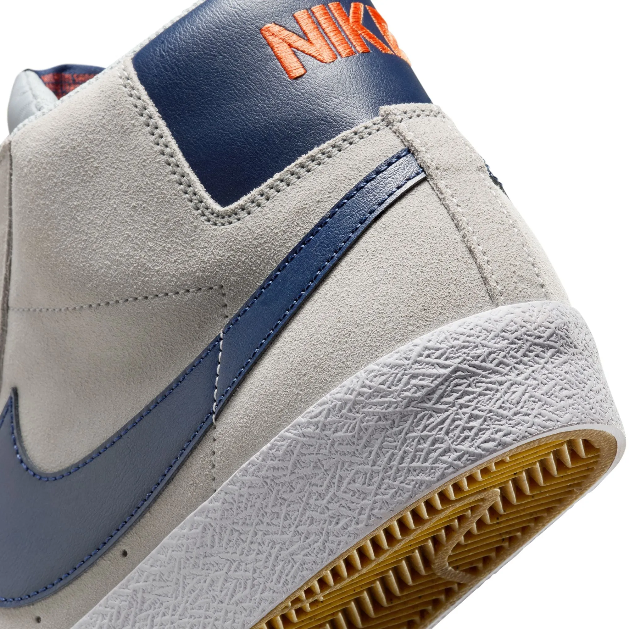 Nike SB Zoom Blazer Mid WOLF GREY/MIDNIGHT NAVY-COSMIC CLAY