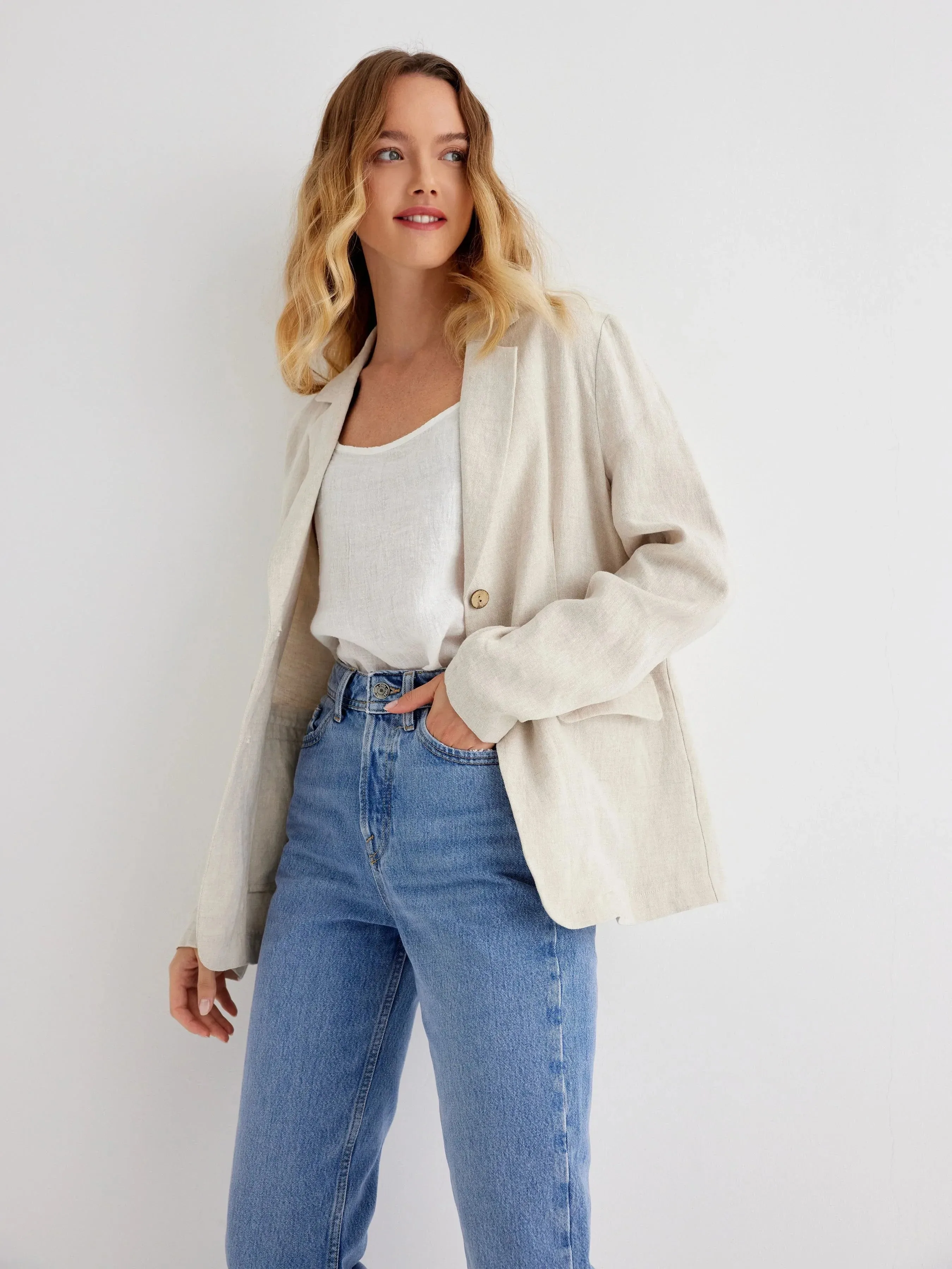 Taylor 100% Linen Relaxed Fit Boyfriend Blazer