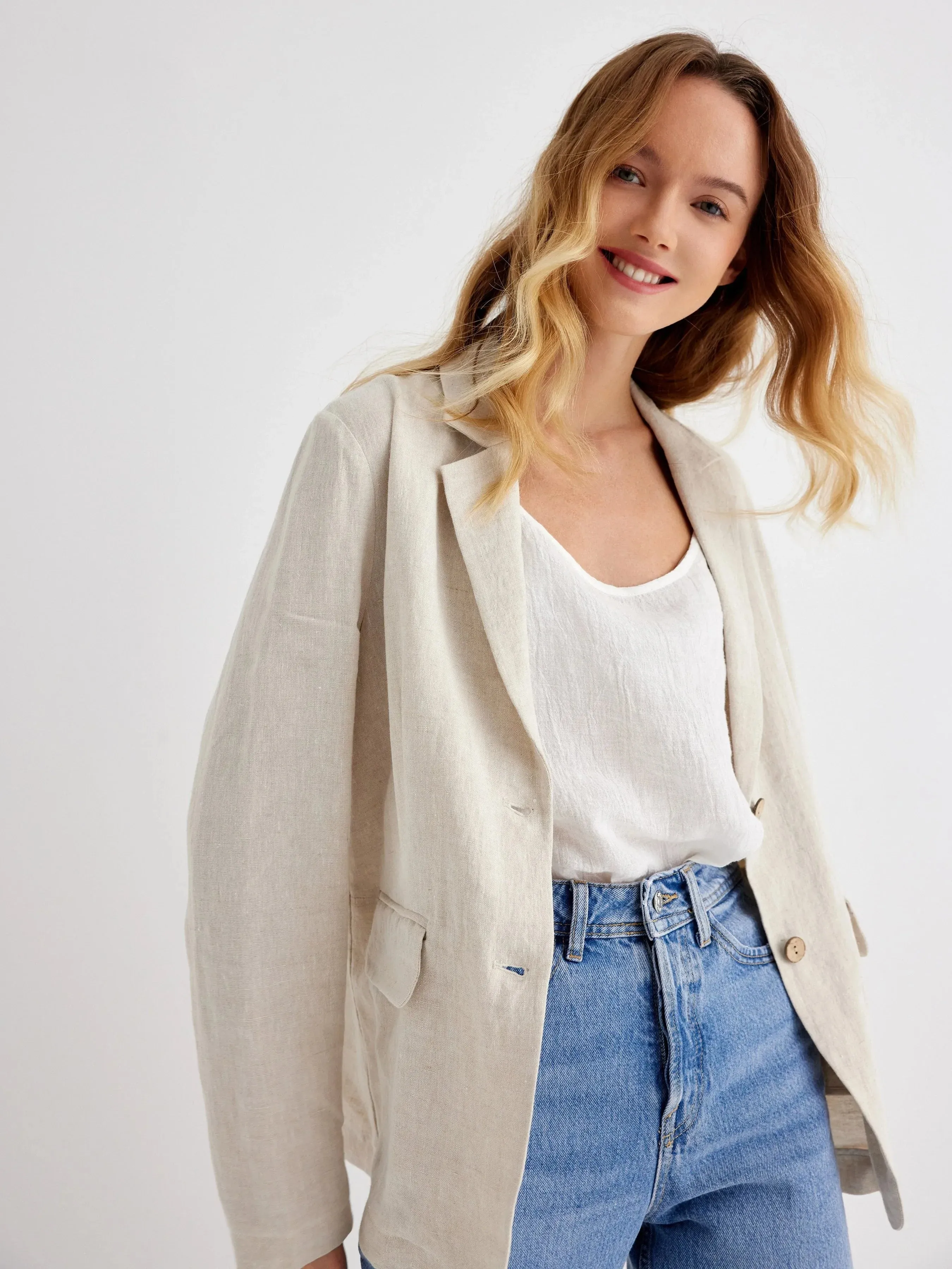 Taylor 100% Linen Relaxed Fit Boyfriend Blazer