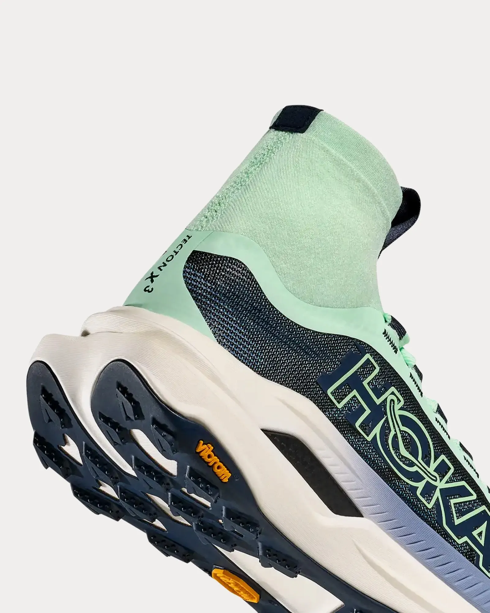 Tecton X 3 Mint Fluorite / Varsity Navy Running Shoes