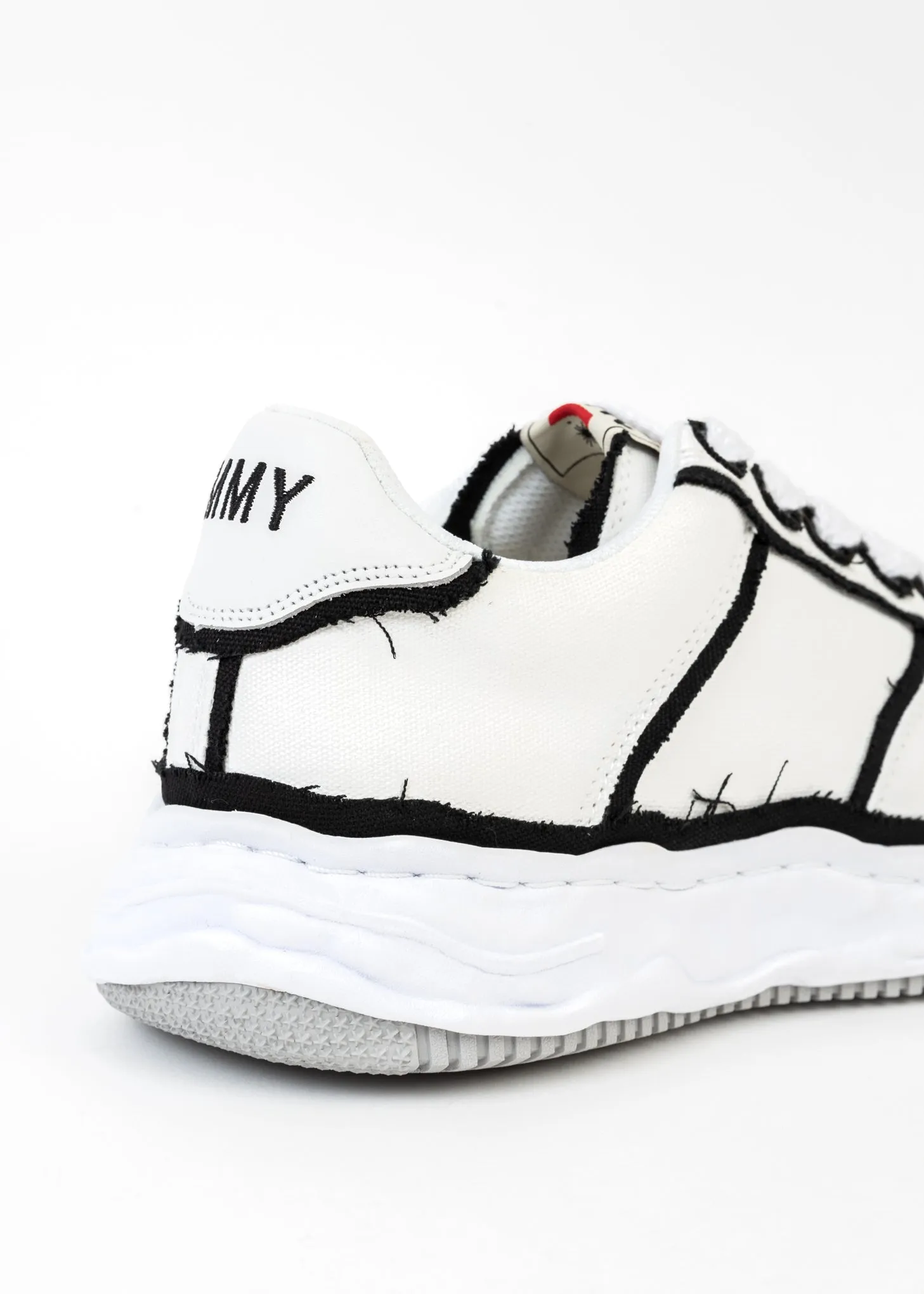 White OG Sole Overhanging Canvas Low-Top Sneaker (WAYNE LOW)