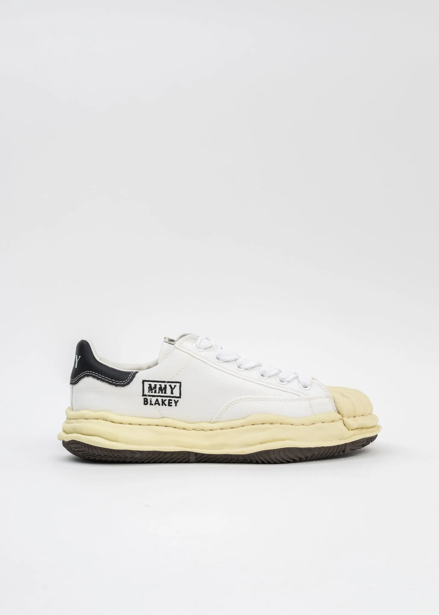 White OG Sole Vintage Colour Canvas Low-Top Sneaker (BLAKEY LOW)