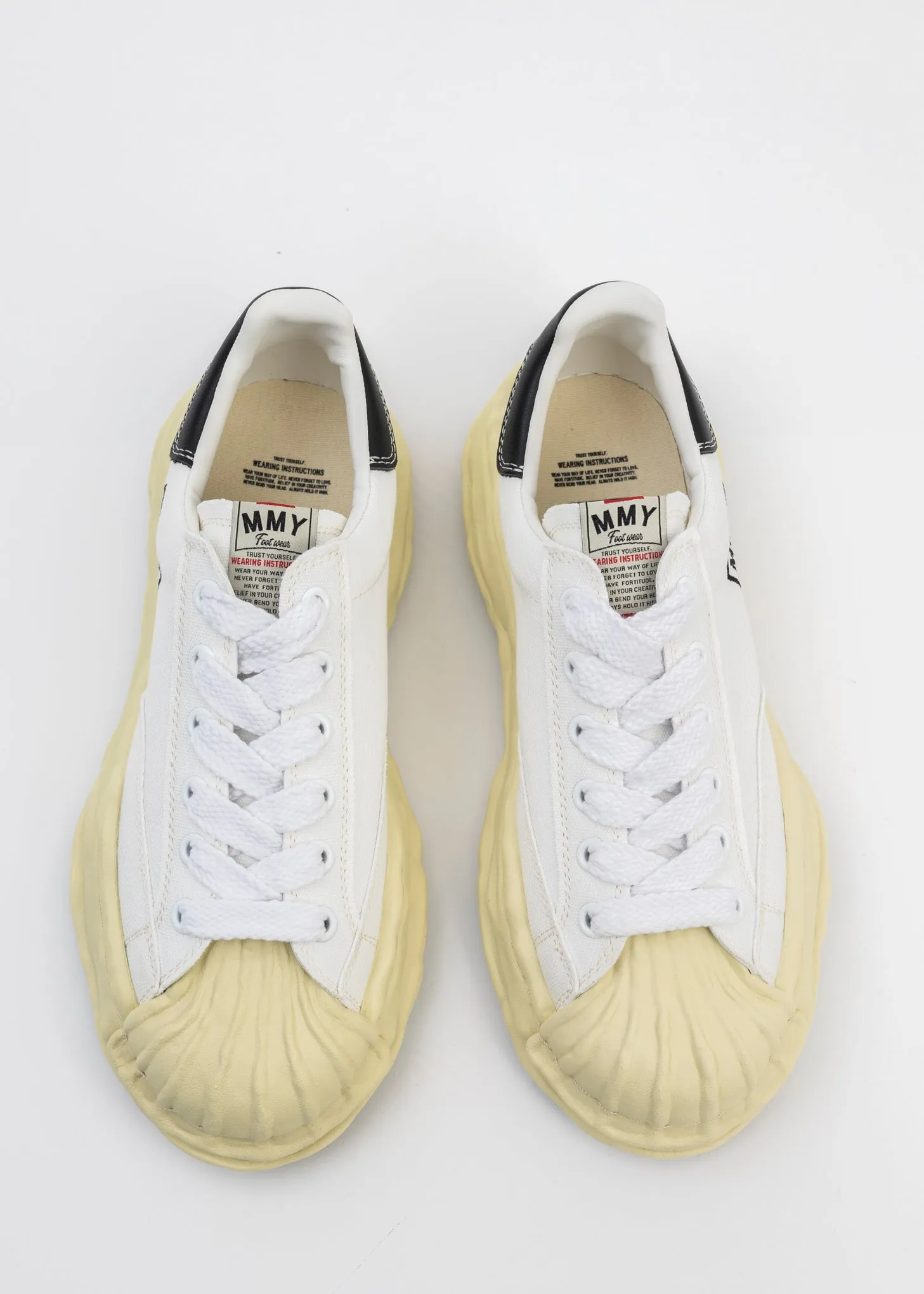 White OG Sole Vintage Colour Canvas Low-Top Sneaker (BLAKEY LOW)