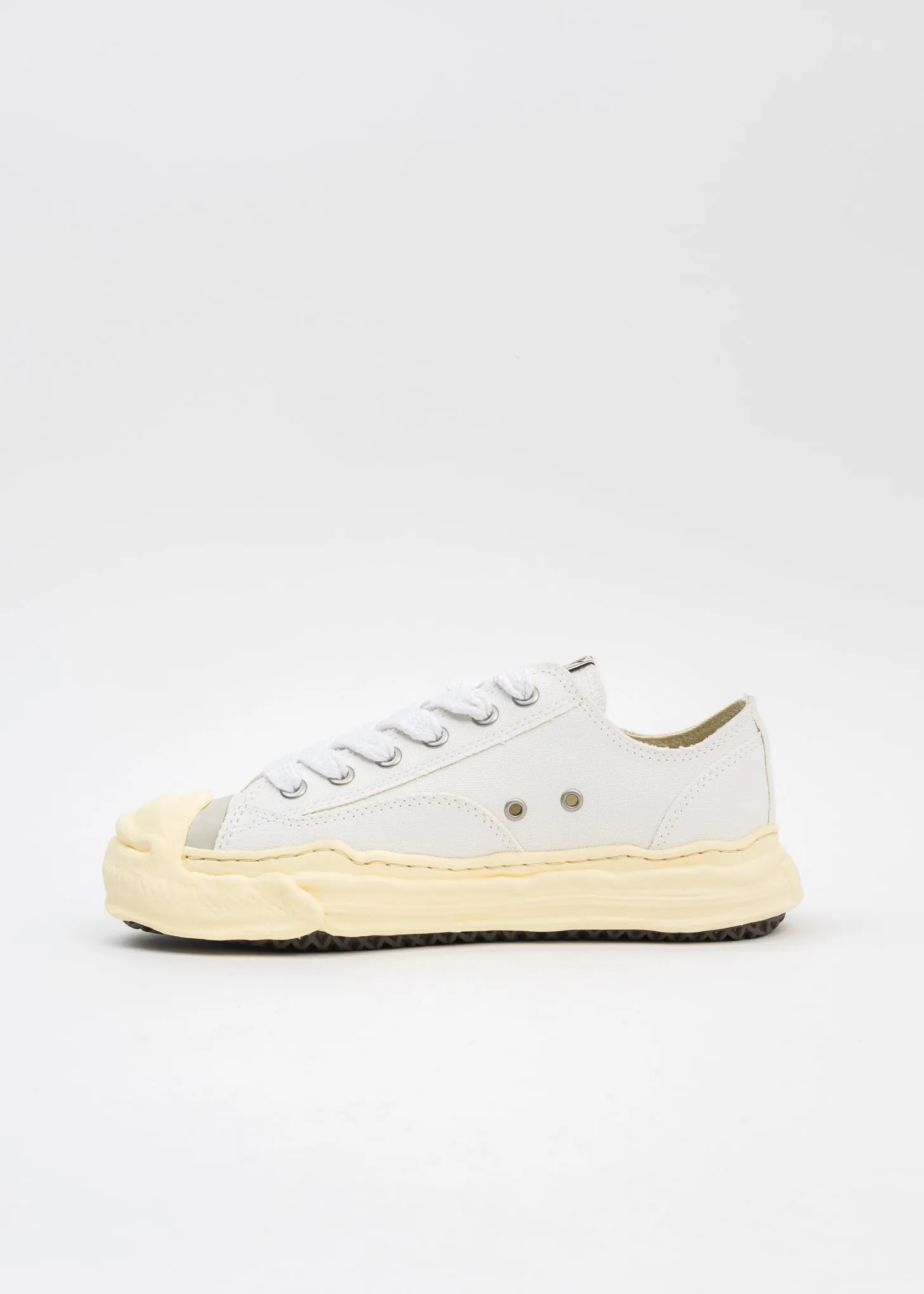 White OG Sole Vintage Colour Canvas Low-Top Sneaker (HANK LOW)