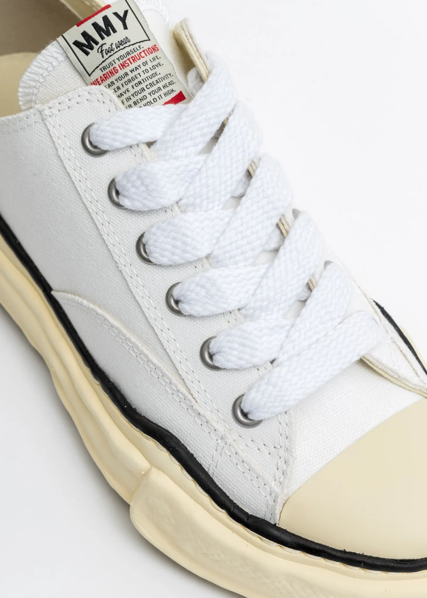 White OG Sole Vintage Colour Canvas Low-Top Sneaker (PETERSON LOW)