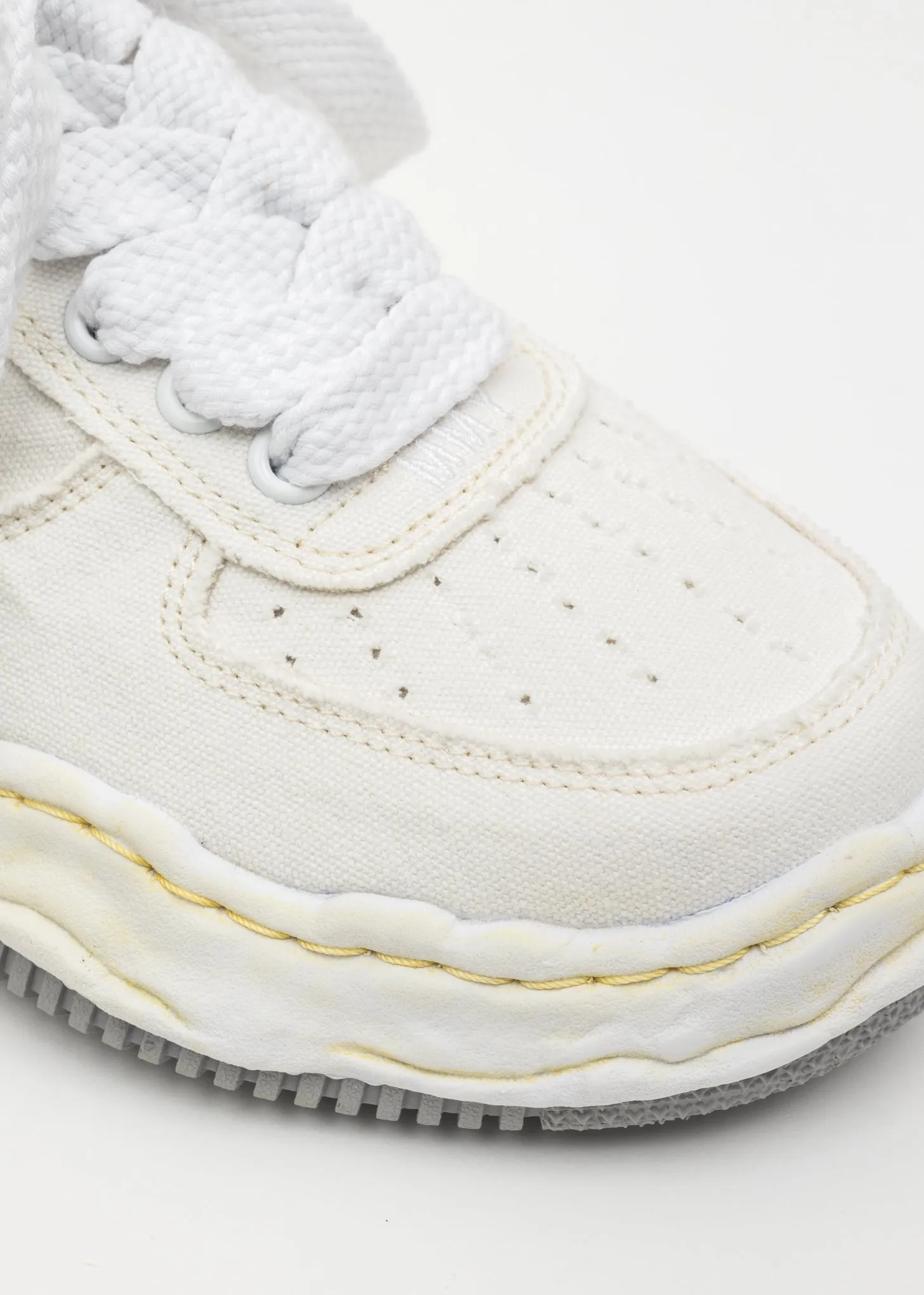 White OG Sole Washed Canvas Low-Top Sneaker (WAYNE LOW)
