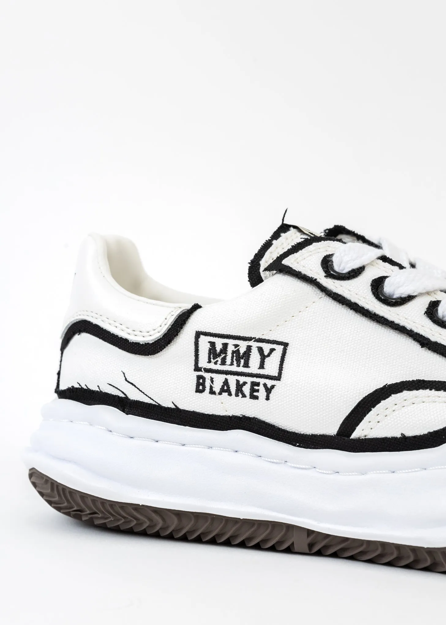 White Original Sole Double-Layered Canvas Low-Top Sneaker (BLAKEY LOW)