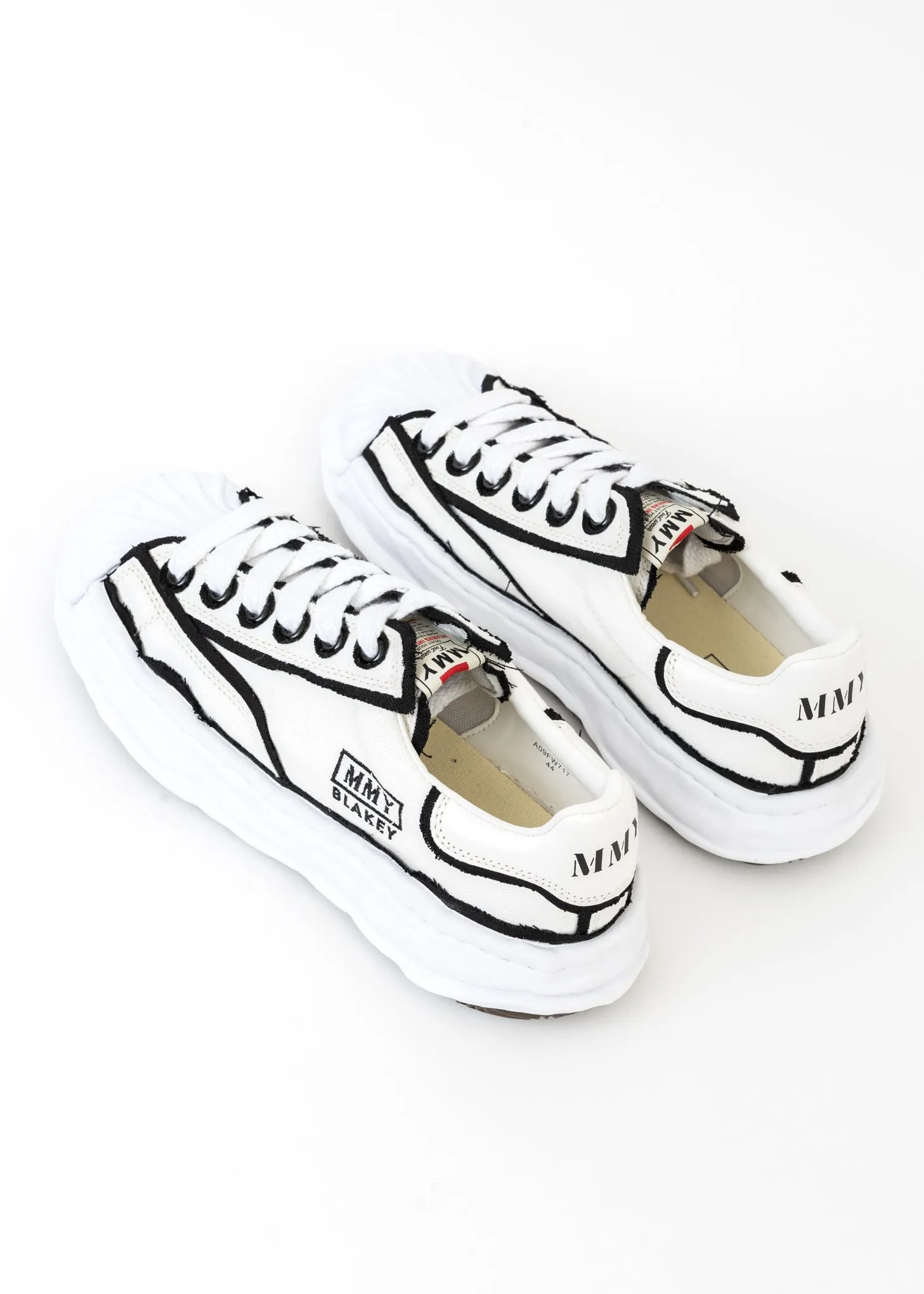 White Original Sole Double-Layered Canvas Low-Top Sneaker (BLAKEY LOW)
