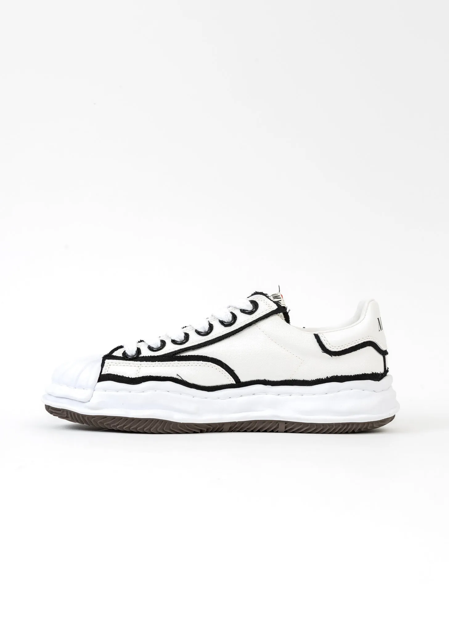 White Original Sole Double-Layered Canvas Low-Top Sneaker (BLAKEY LOW)
