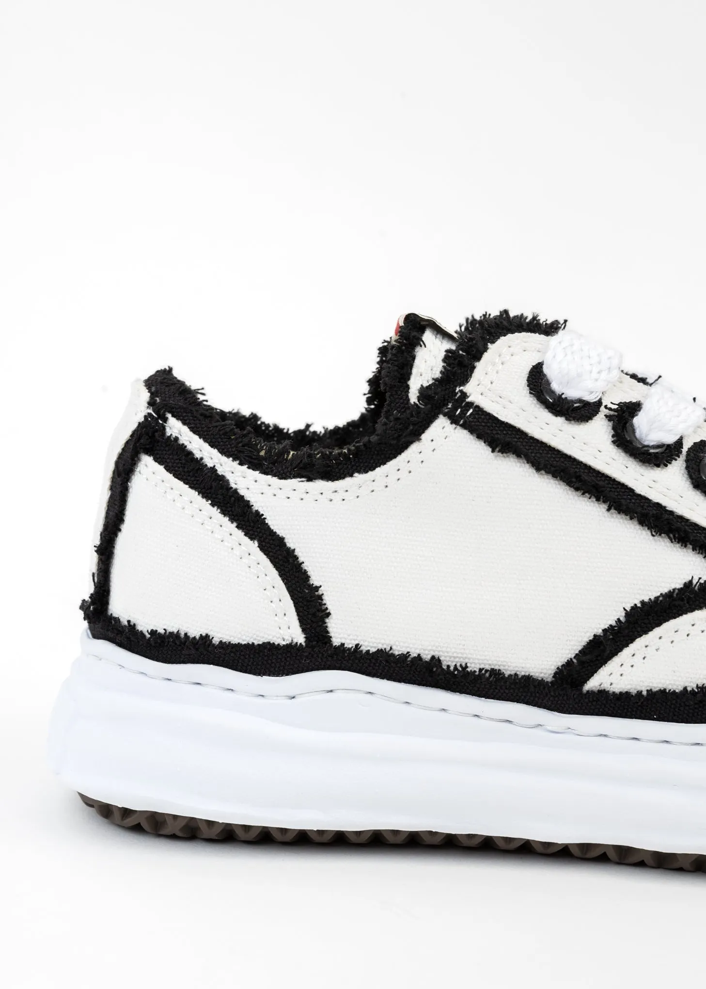 White Original Sole Double-Layered Canvas Low-Top Sneaker (PETERSON LOW)