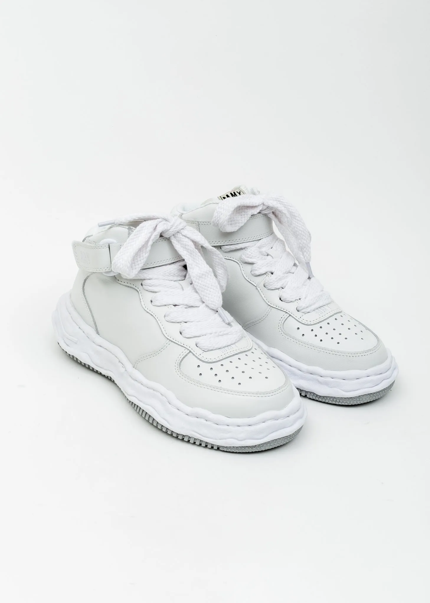 White Original Sole Leather Sneaker (WAYNE HIGH)